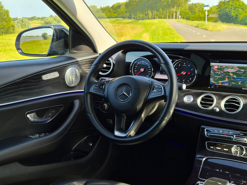 Mercedes-Benz E 400 Estate 4MATIC Prestige AMG-Pakket — photo 45