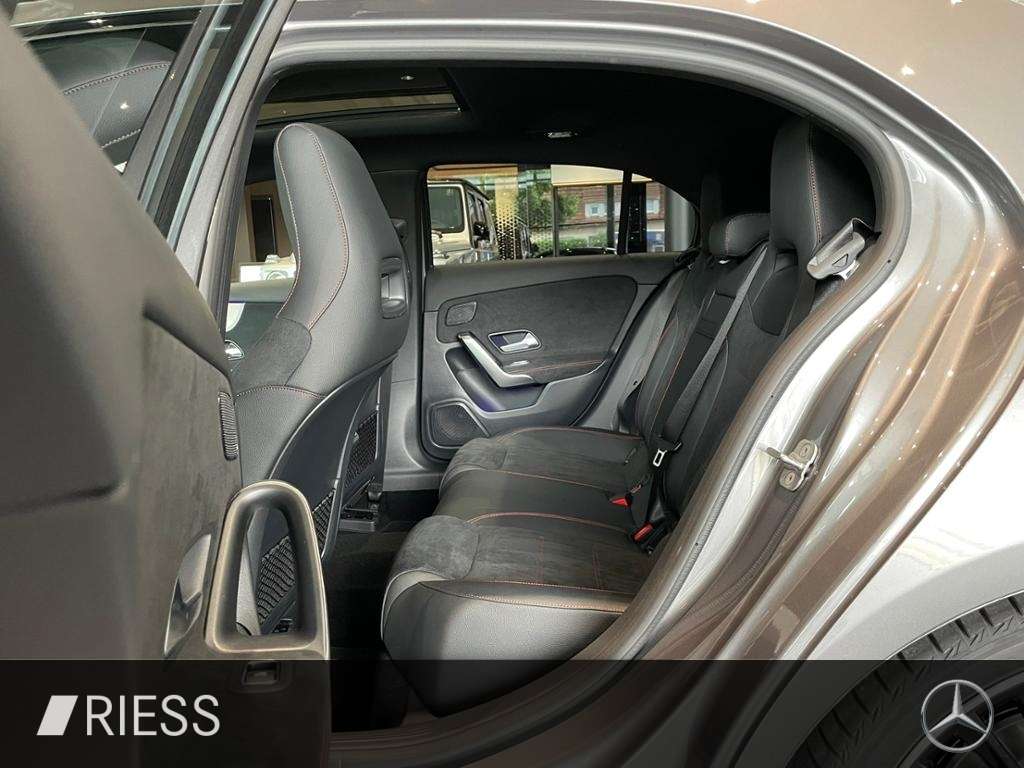 Mercedes-Benz A 220