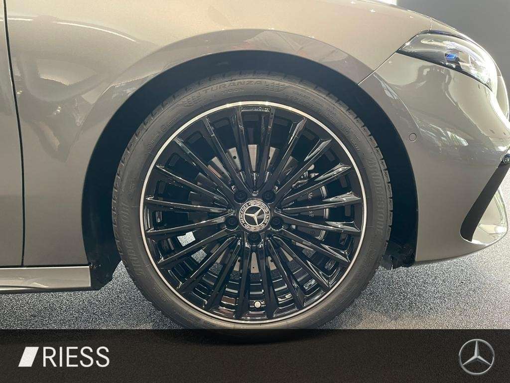 Mercedes-Benz A 220