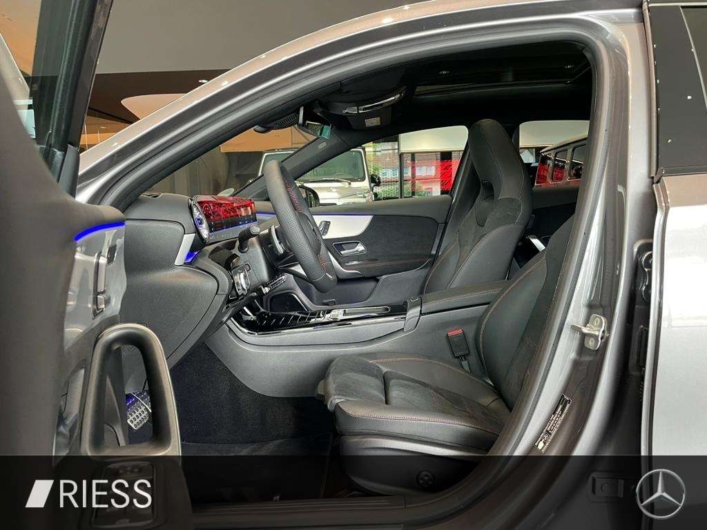 Mercedes-Benz A 220