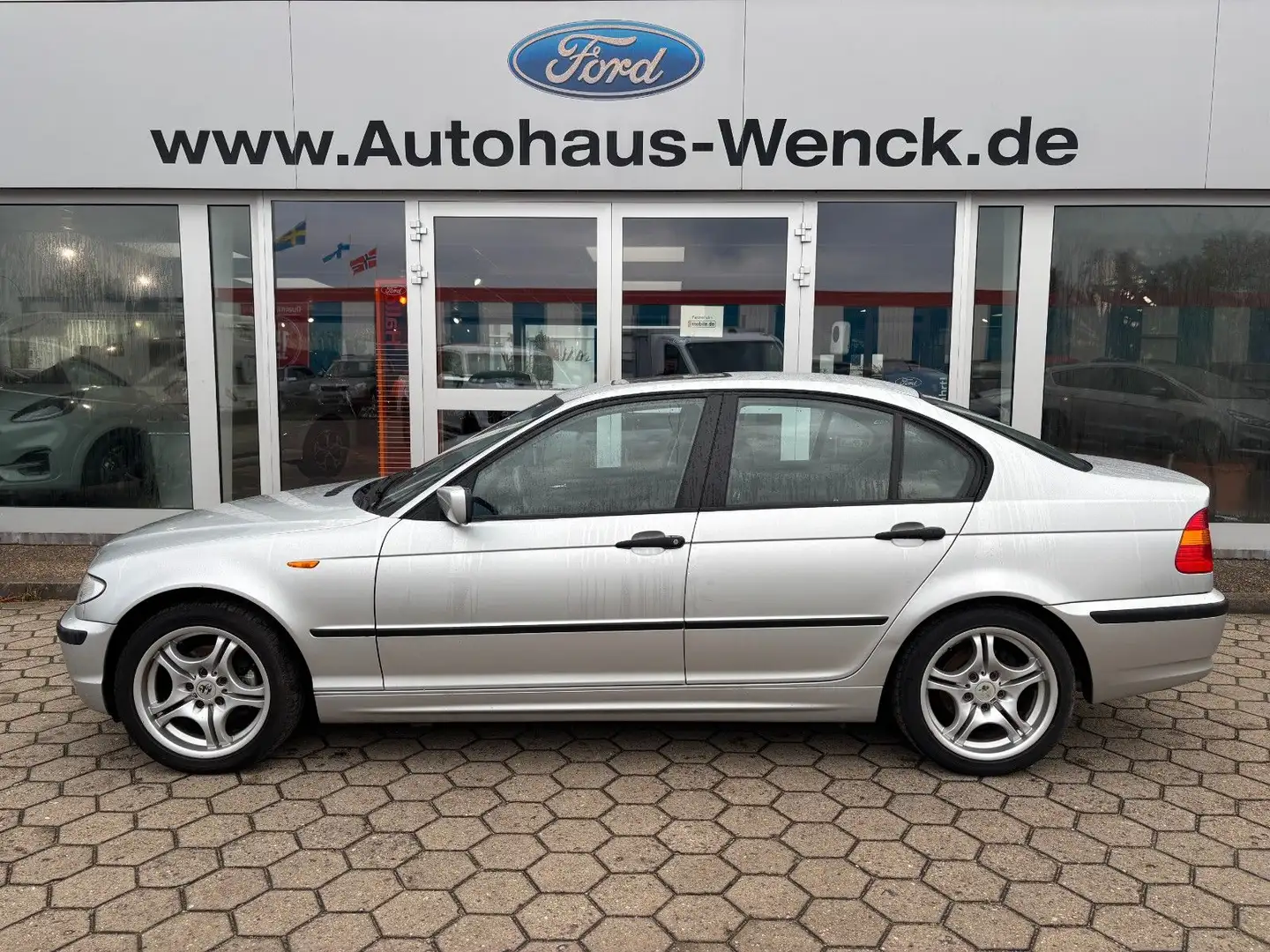 BMW 318 i*3.HAND*KLIMA*NAVI*el.SD*Hu 03-2026 Silber - 1