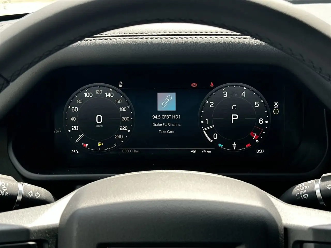 Land Rover Defender снимка Land Rover Defender