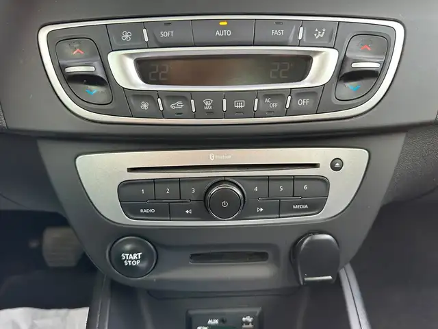 Renault Megane view 12