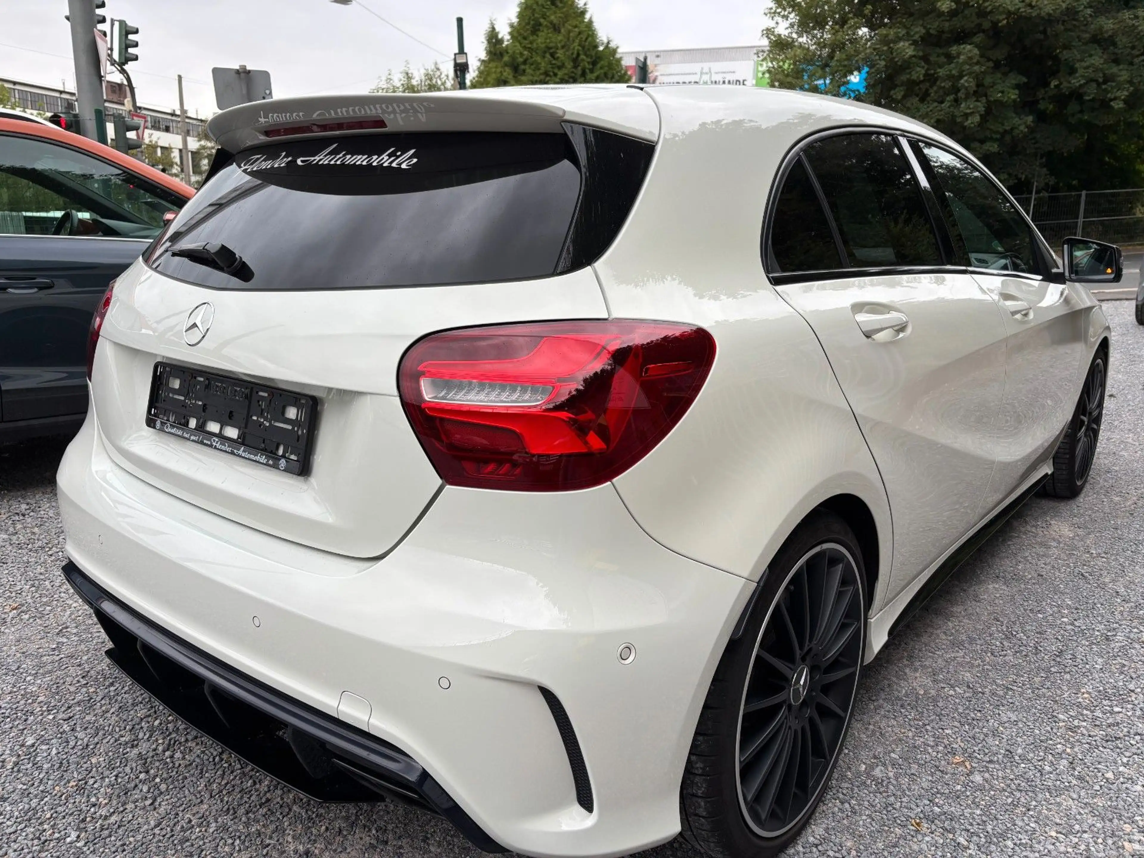 Mercedes-Benz A 45 AMG Scheckheft/Pano/Schale/270 Vm./Dyn+/H&K — photo 5