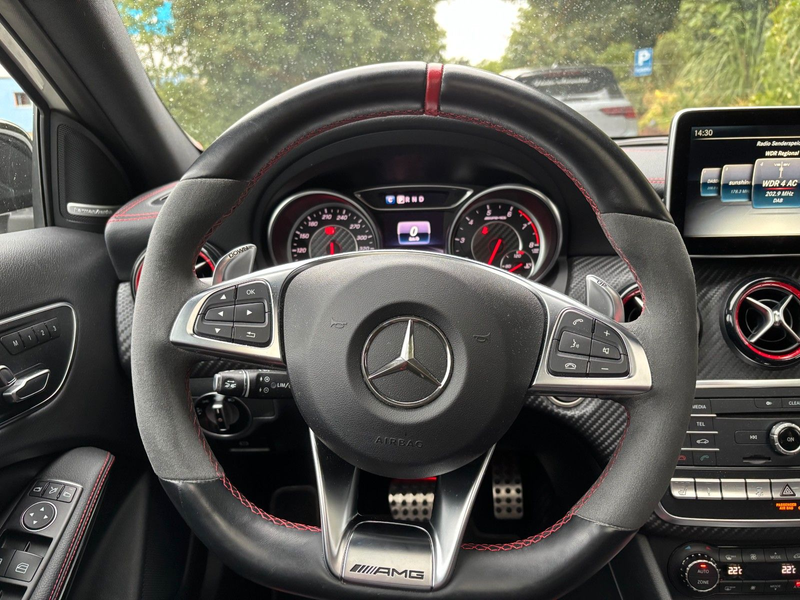 Mercedes-Benz A 45 AMG Scheckheft/Pano/Schale/270 Vm./Dyn+/H&K — photo 11