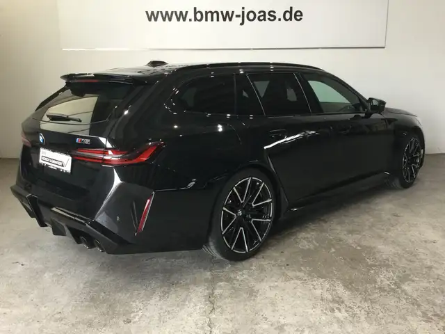 BMW M5 view 12