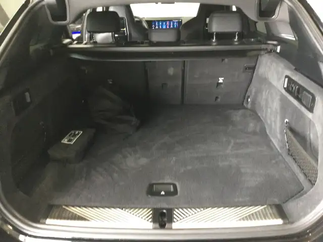 BMW M5 view 8