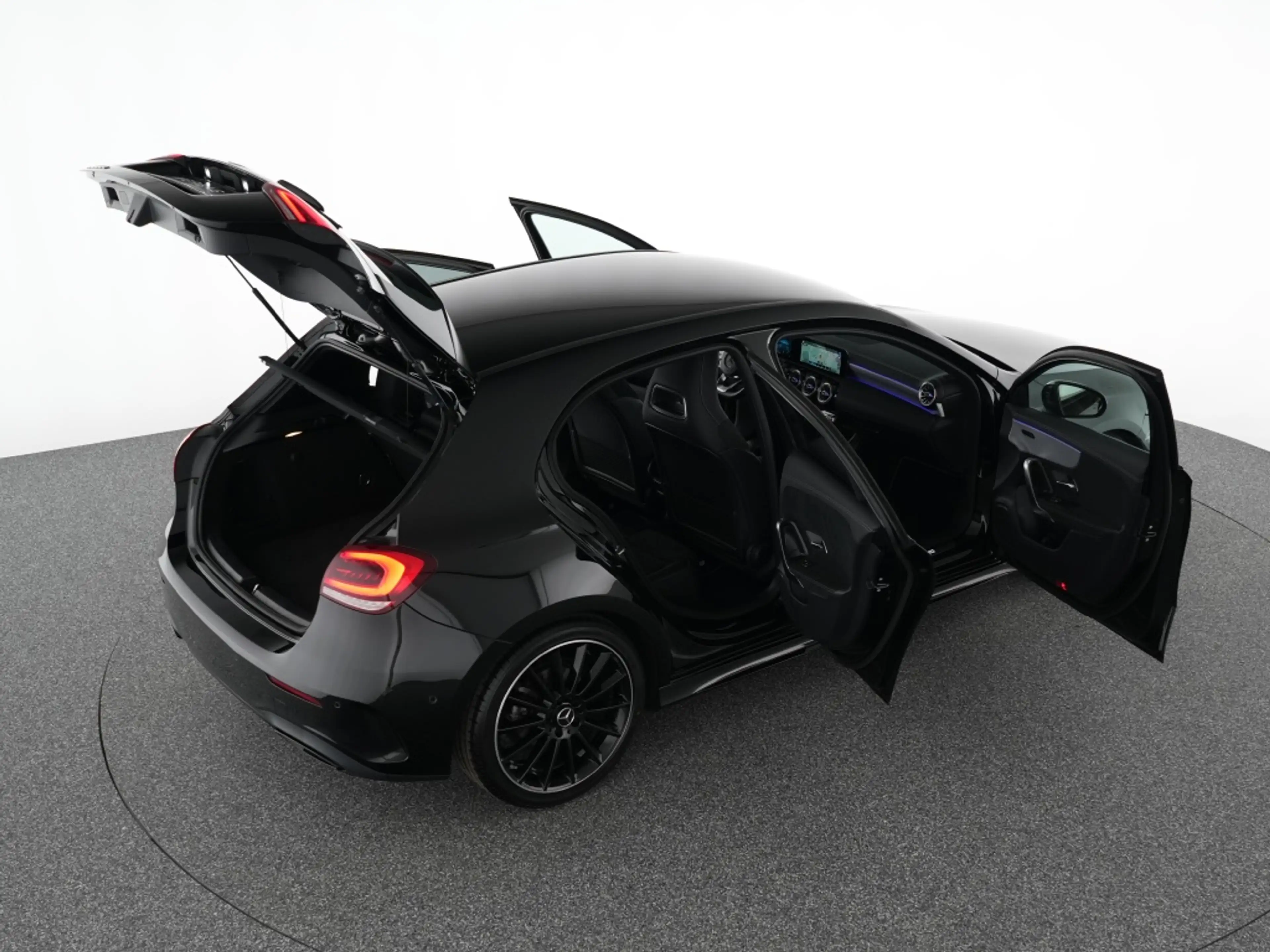 Mercedes-Benz A 200 d  Edition 2020 AMG Night LED Kamera Digi — photo 13