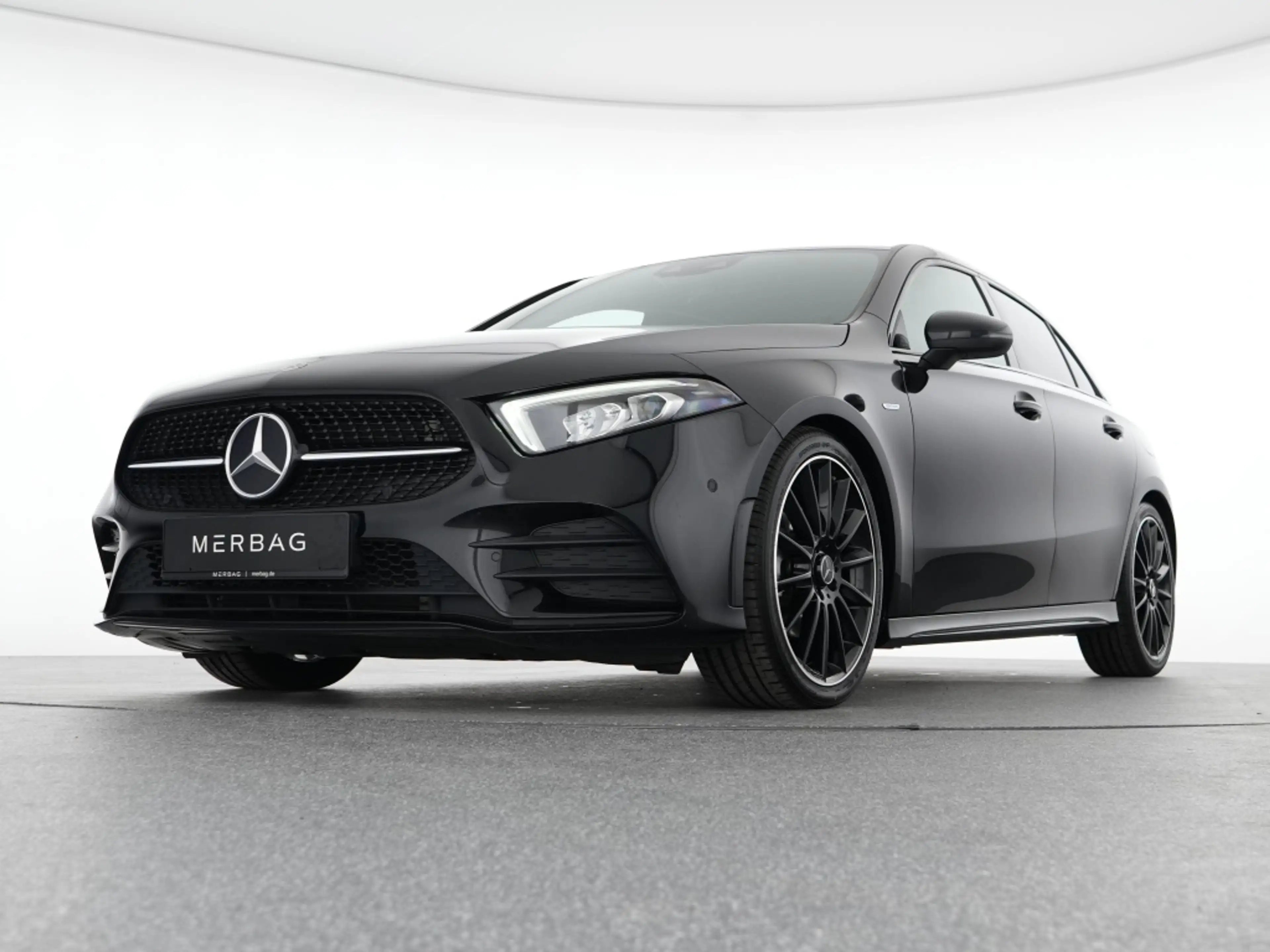 Mercedes-Benz A 200 d  Edition 2020 AMG Night LED Kamera Digi — photo 8