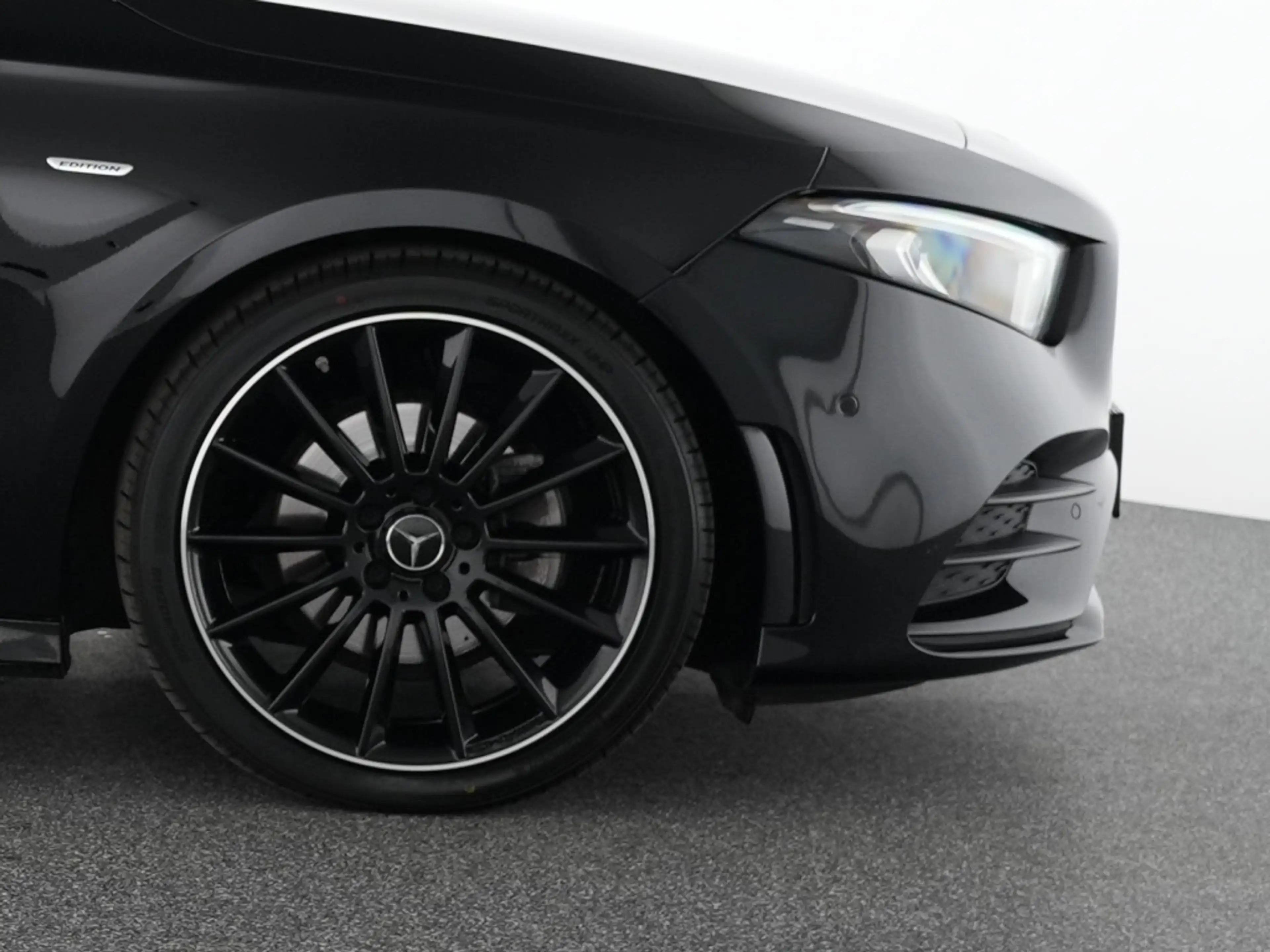 Mercedes-Benz A 200 d  Edition 2020 AMG Night LED Kamera Digi — photo 6