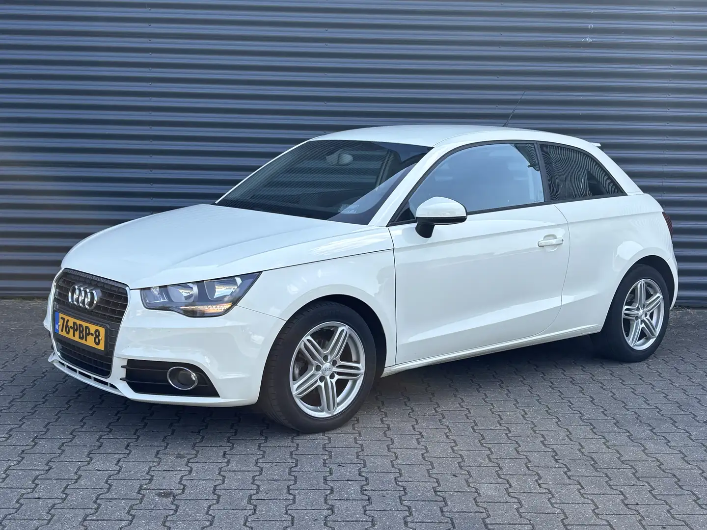 Audi A1 A1 1.2 TFSI Attr. PL.B. Navi - Cruise Wit - 1