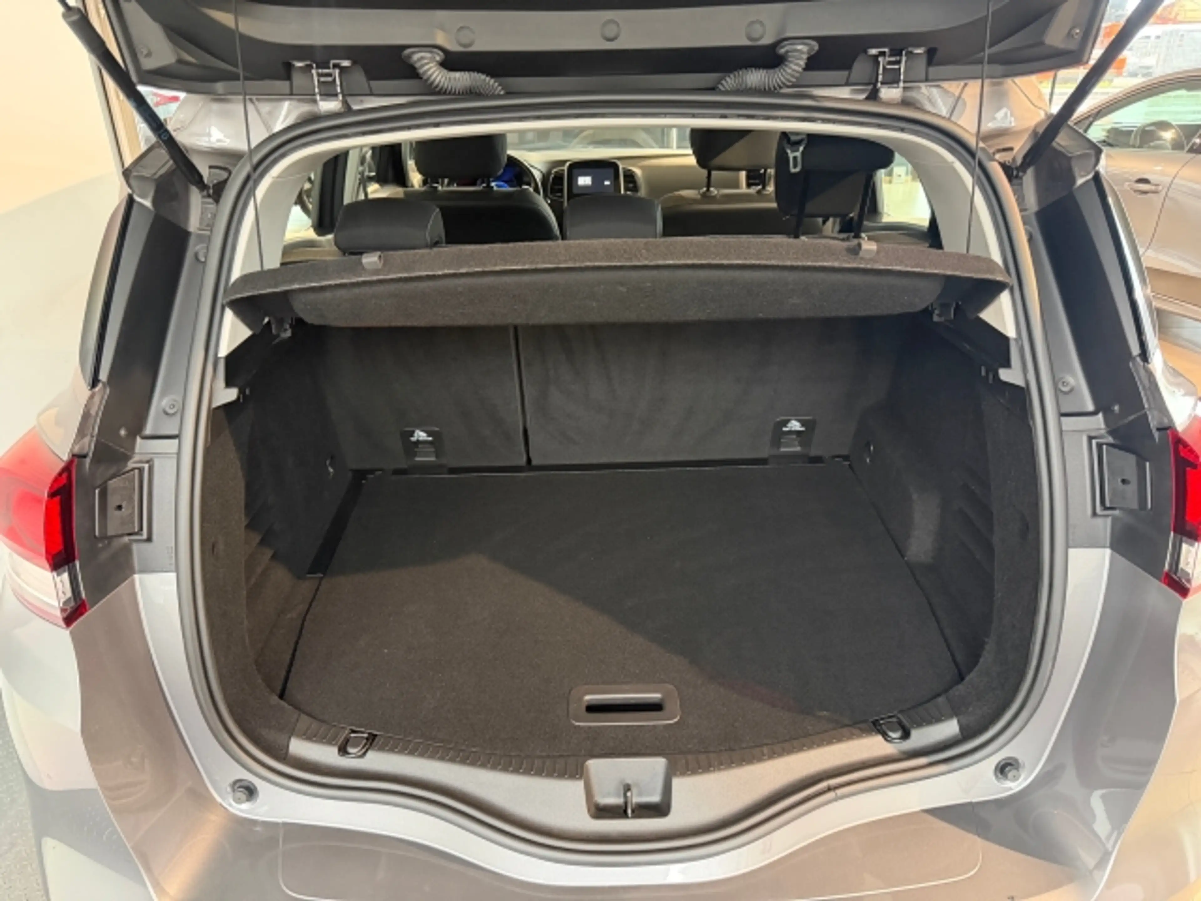 Renault Scenic Scenic Limited1,3TCE — photo 6
