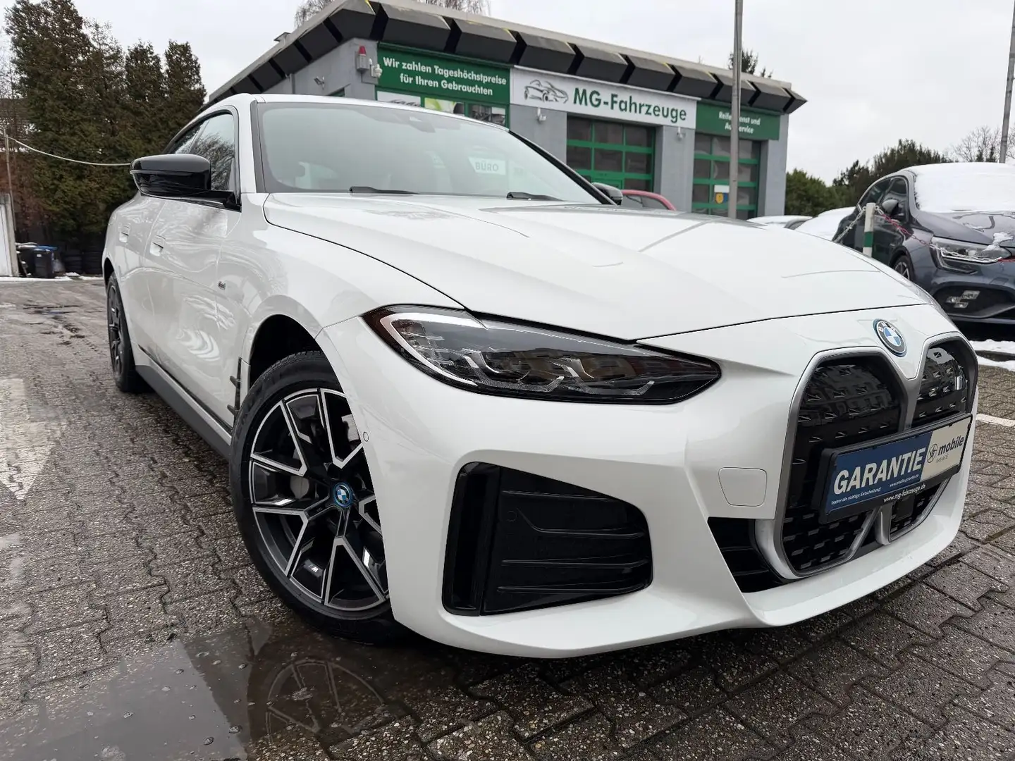 BMW i4 Gran Coupe 40 eDrive M SPORT LED APPLE KAMERA Weiß - 1