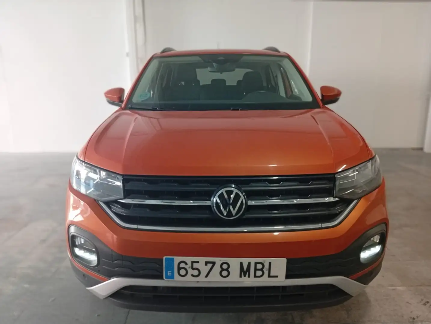 Volkswagen T-Roc 1.0 TSI Advance 81kW Naranja - 1