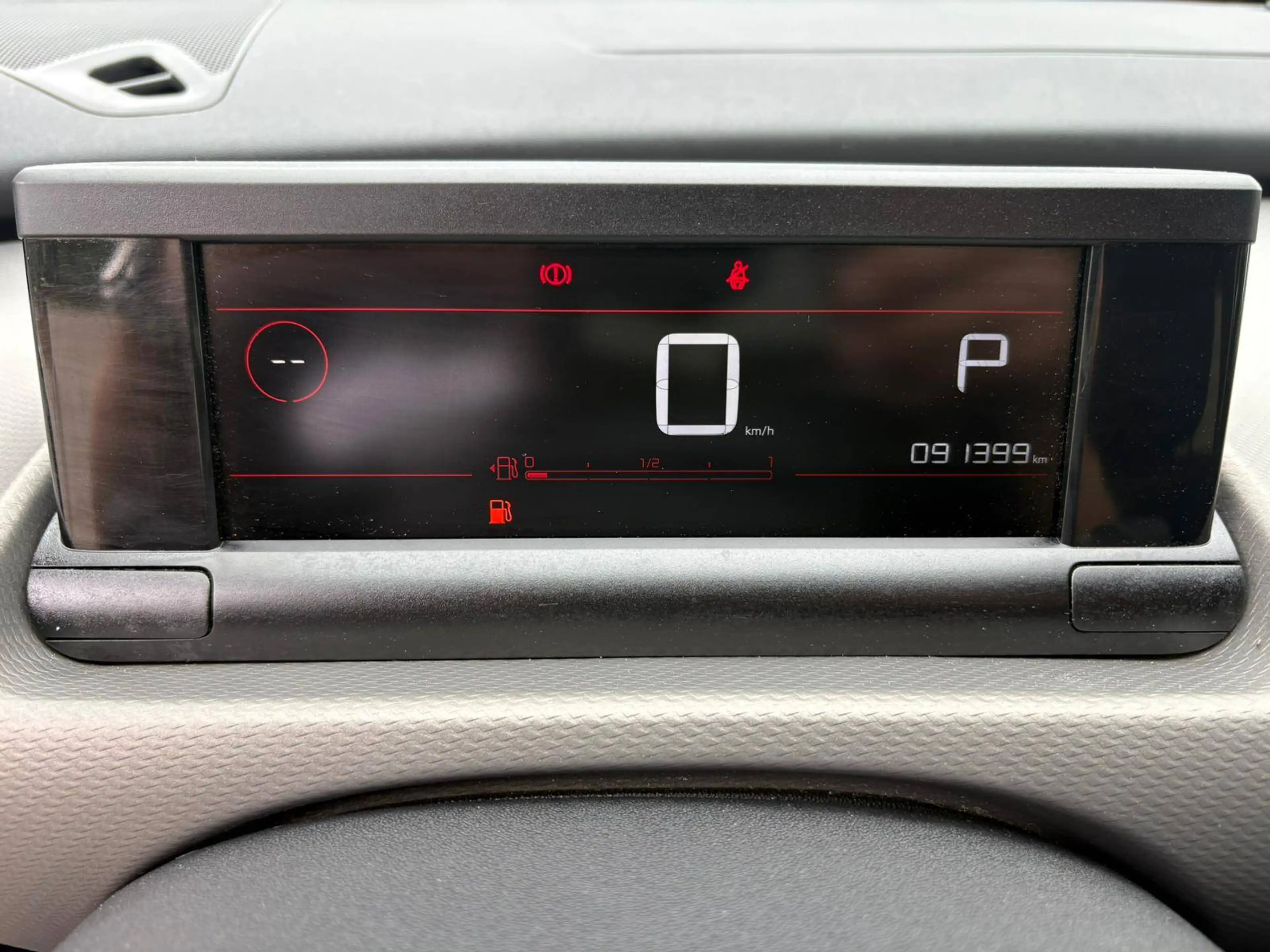 Citroen C4 Cactus Shine Automatik/Tempomat/Klima — photo 14