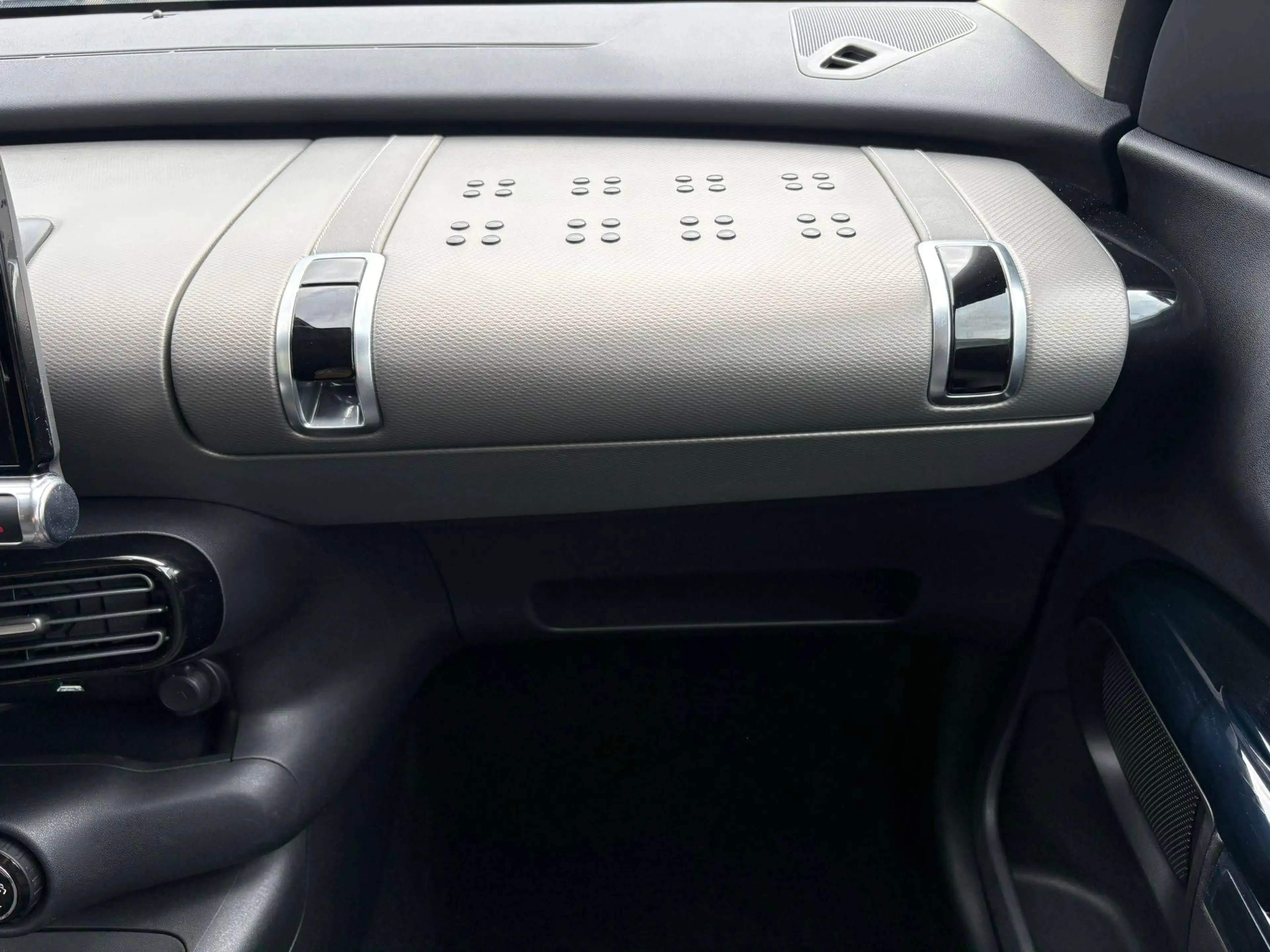 Citroen C4 Cactus Shine Automatik/Tempomat/Klima — photo 17