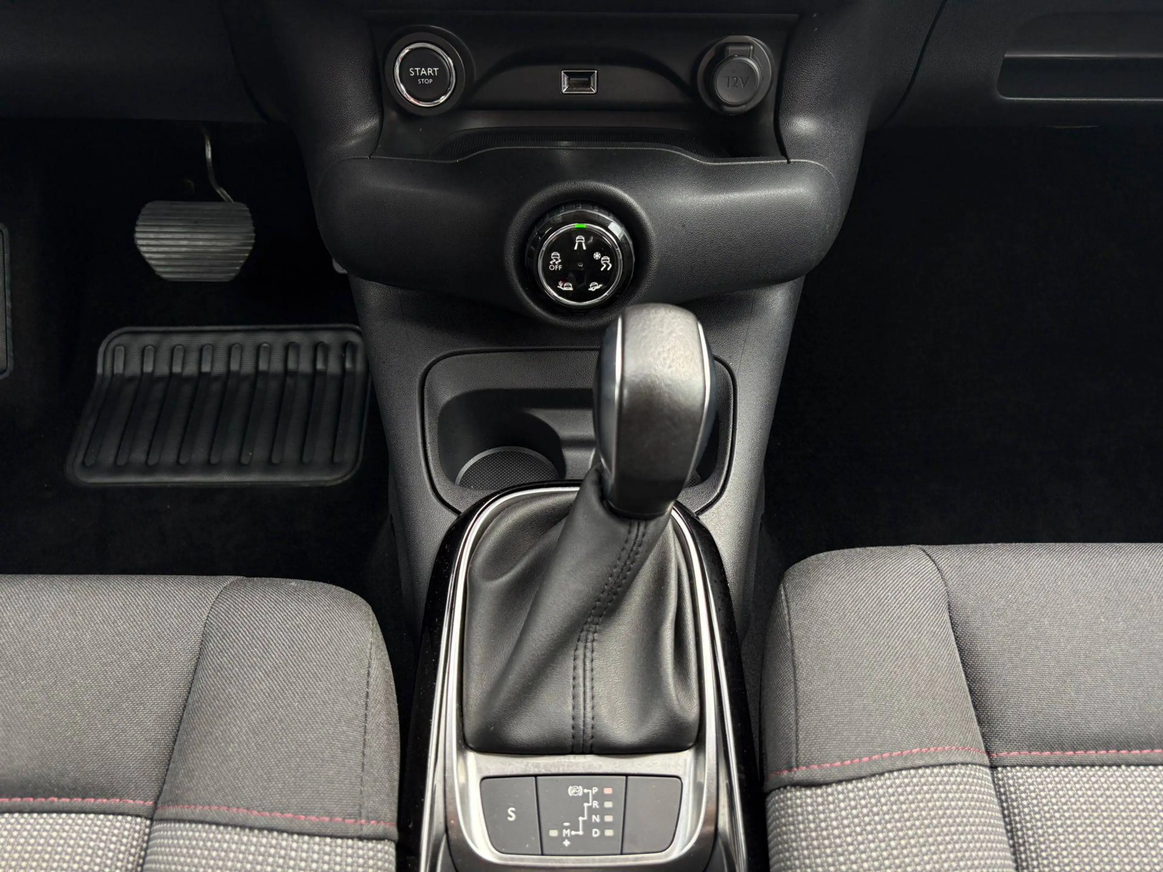 Citroen C4 Cactus Shine Automatik/Tempomat/Klima — photo 18