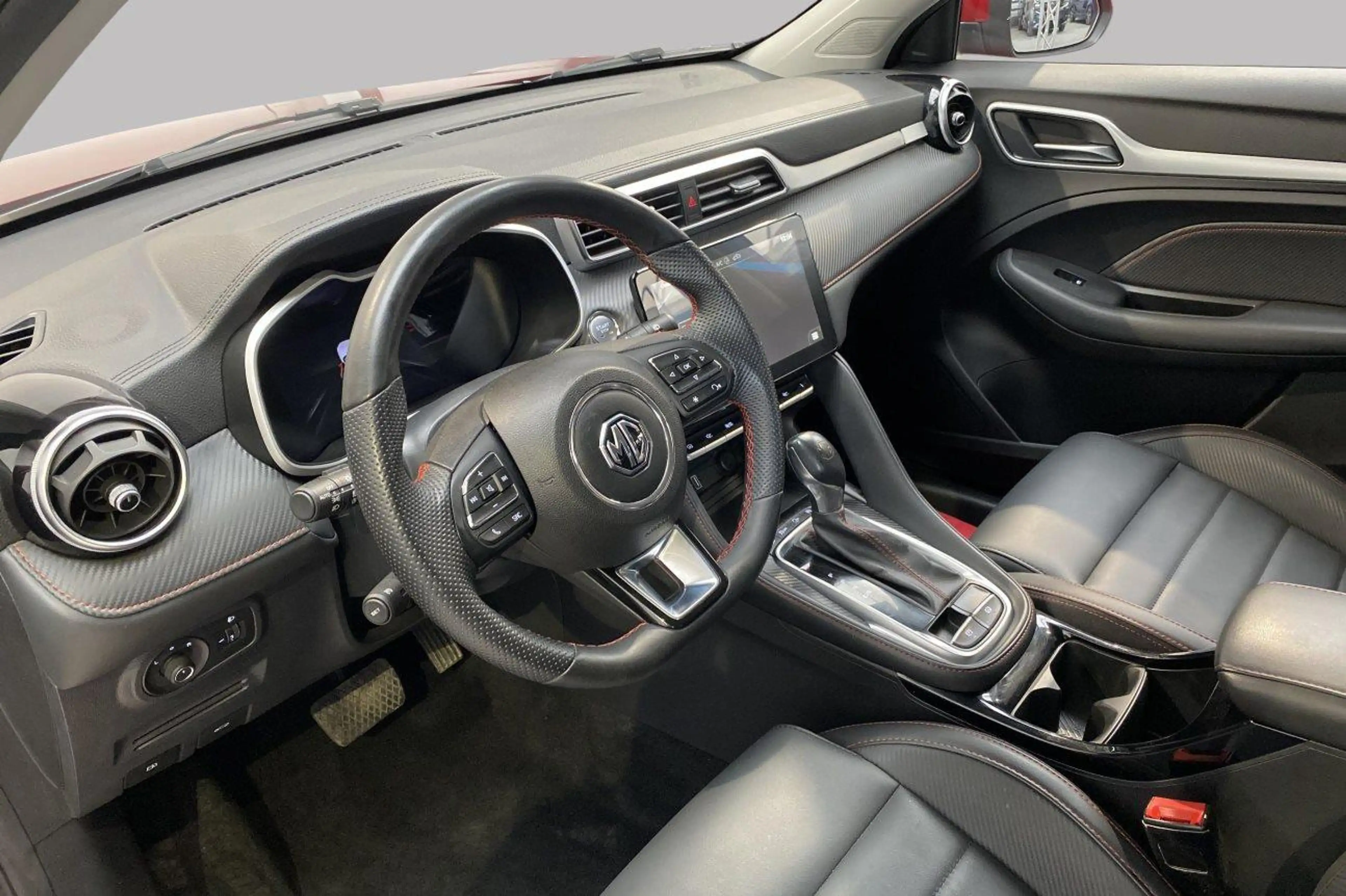 MG ZS Luxury — photo 9