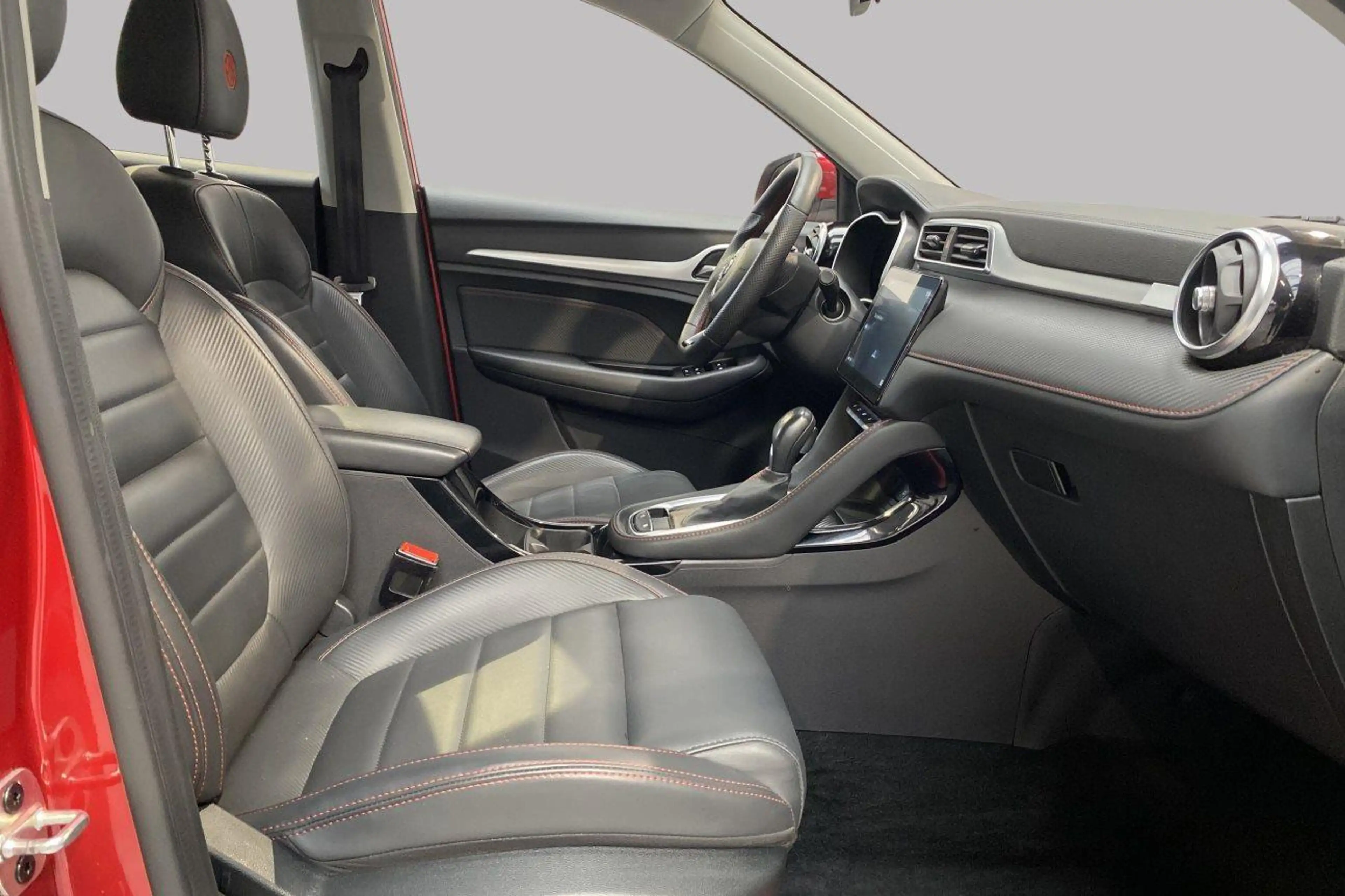 MG ZS Luxury — photo 8