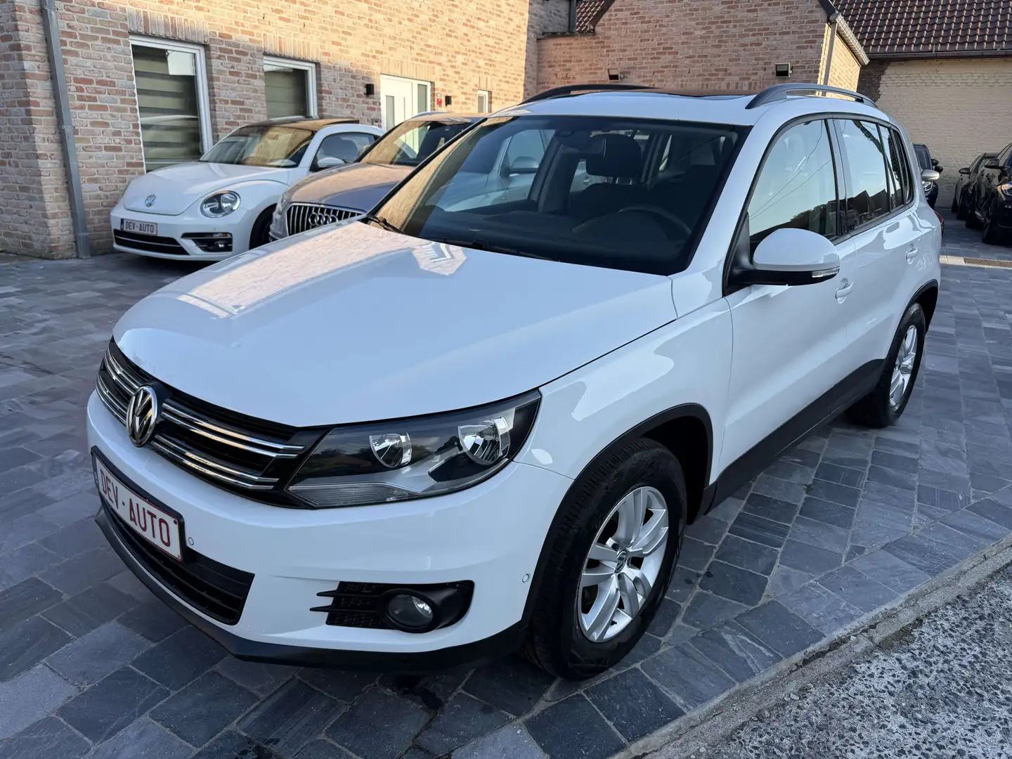 Volkswagen Tiguan Tiguan 1.4 TSI*TOIT PANO*GPS*CLIM*etc*GARANTIE 12M Blanc - 1