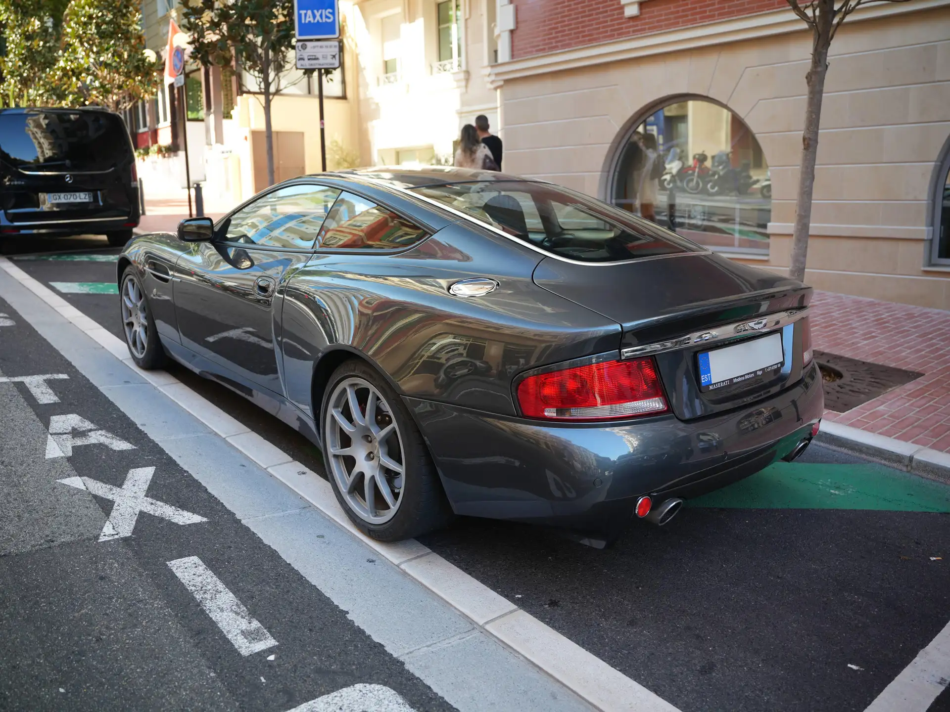 애스턴마틴 뱅퀴시 Coupe 2006 블랙 사진 6