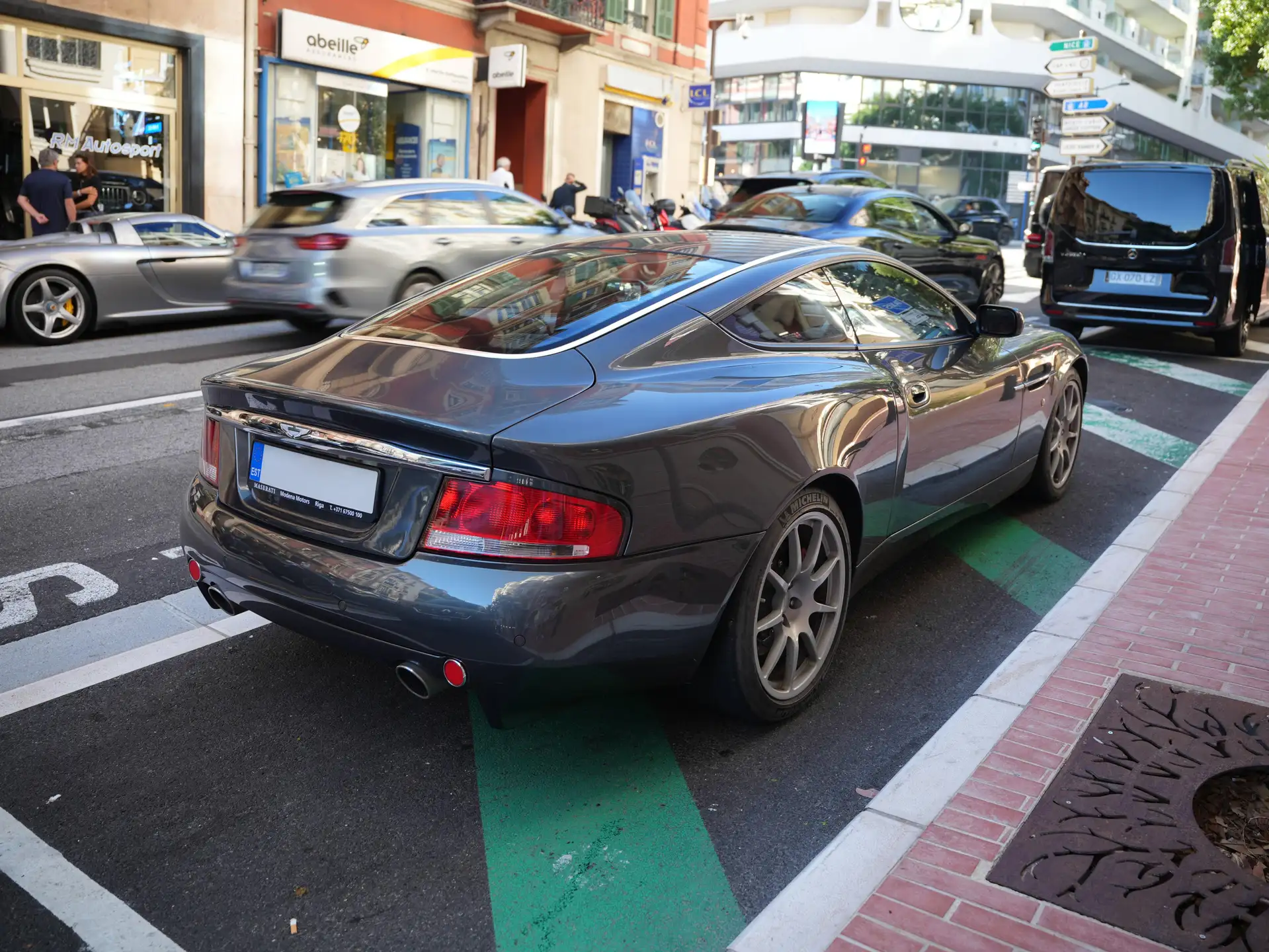 애스턴마틴 뱅퀴시 Coupe 2006 블랙 사진 4