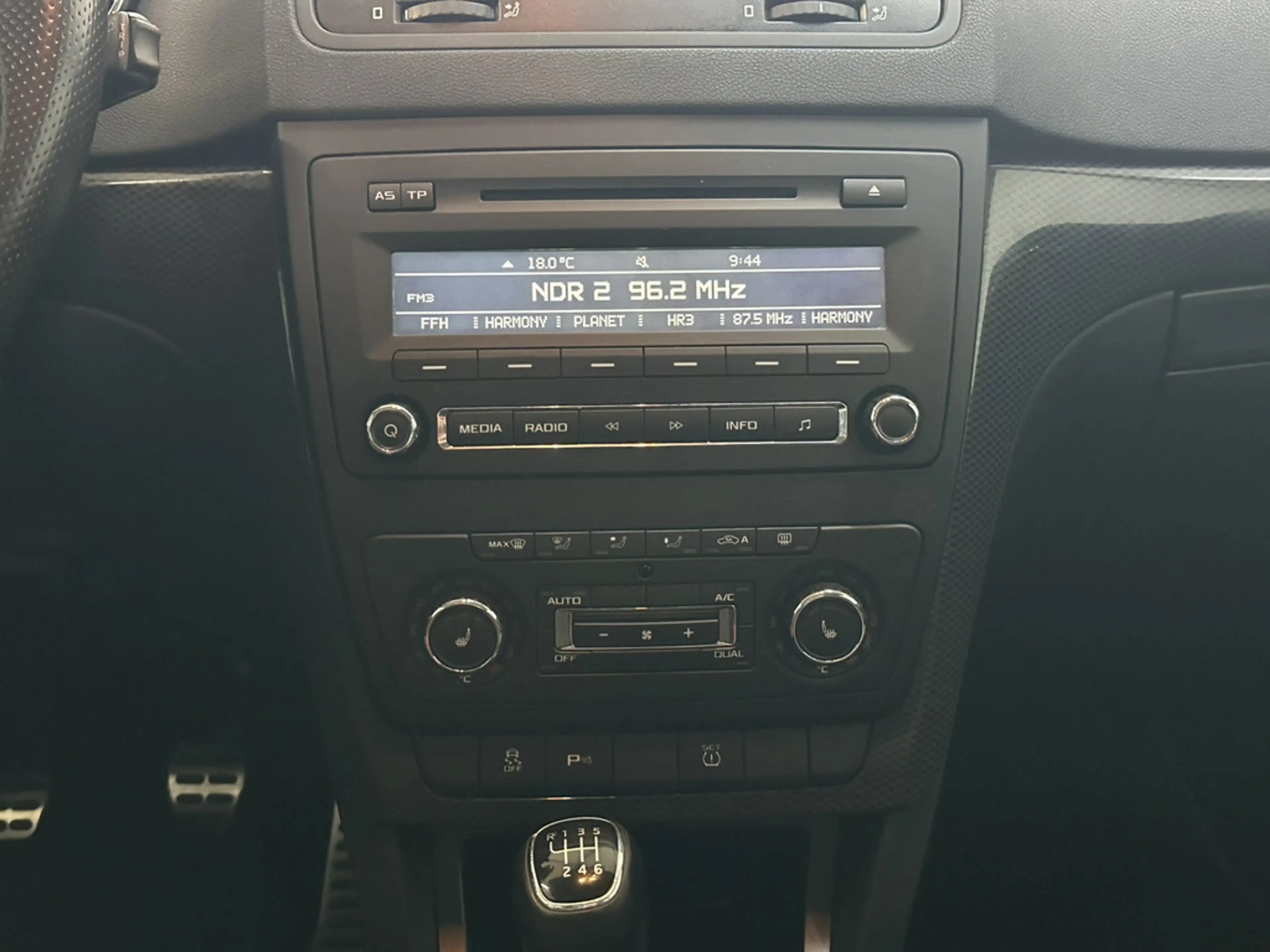 Skoda Yeti 1.2l TSI Monte Carlo KLIMA PDC SHZ XENON — photo 2