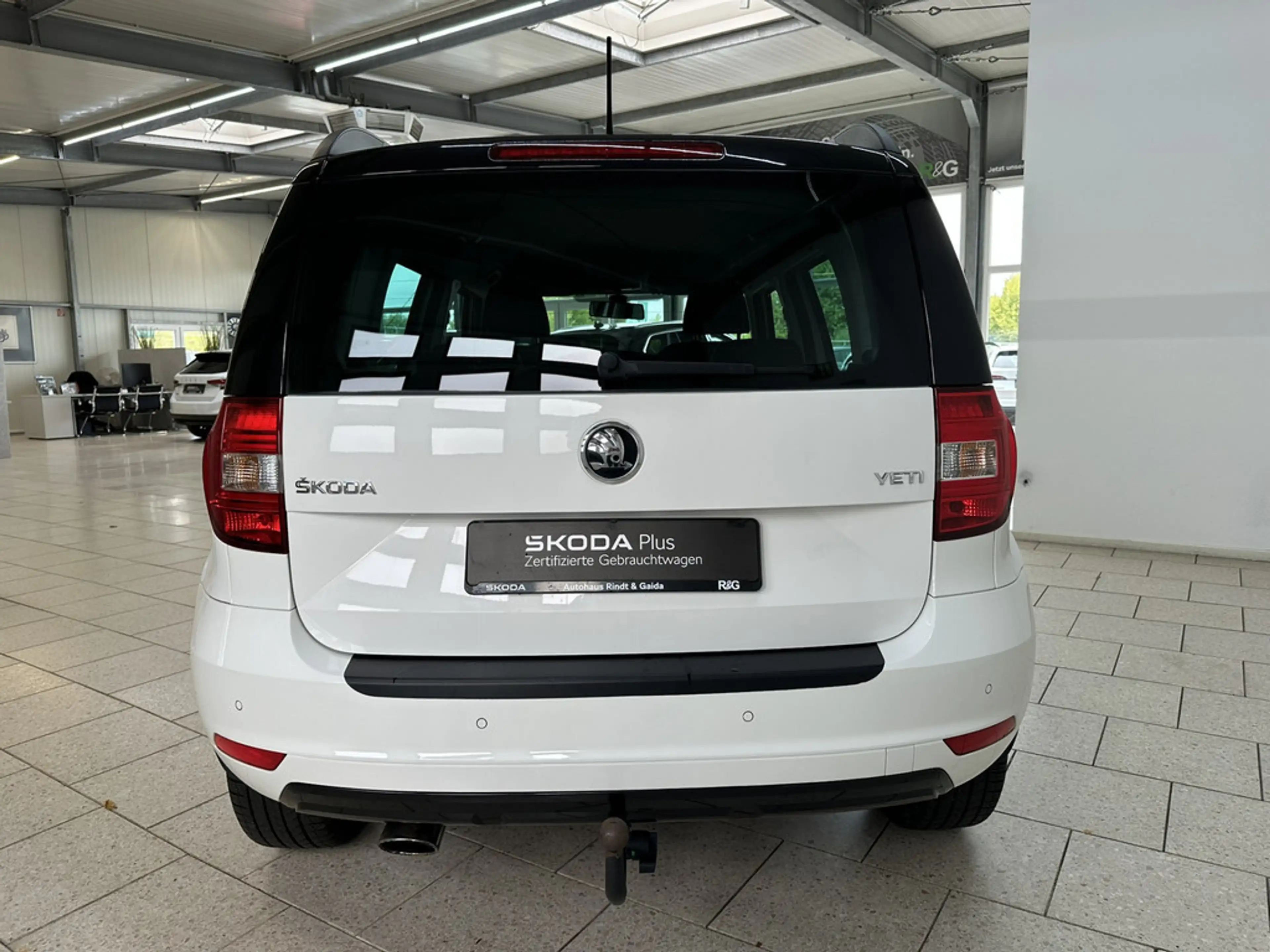 Skoda Yeti 1.2l TSI Monte Carlo KLIMA PDC SHZ XENON — photo 6