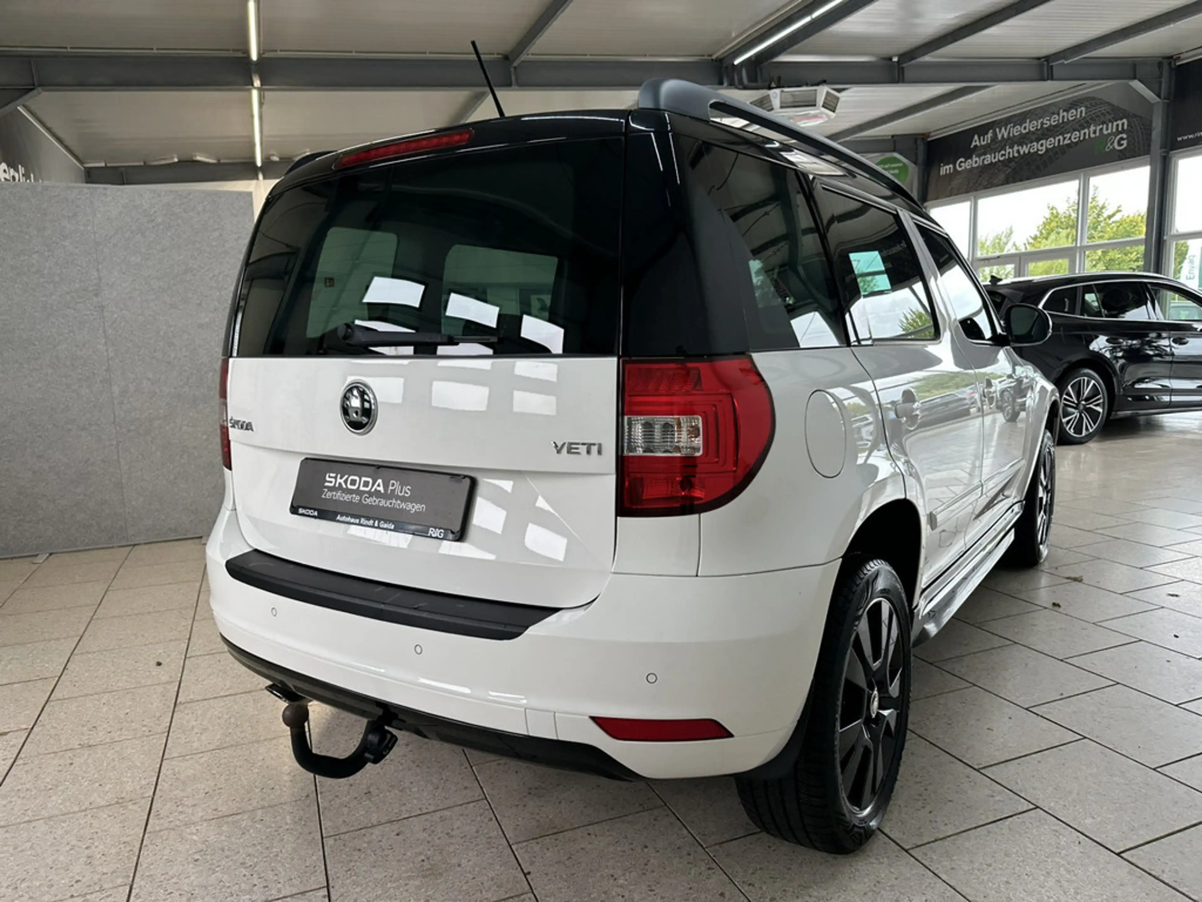 Skoda Yeti 1.2l TSI Monte Carlo KLIMA PDC SHZ XENON — photo 7