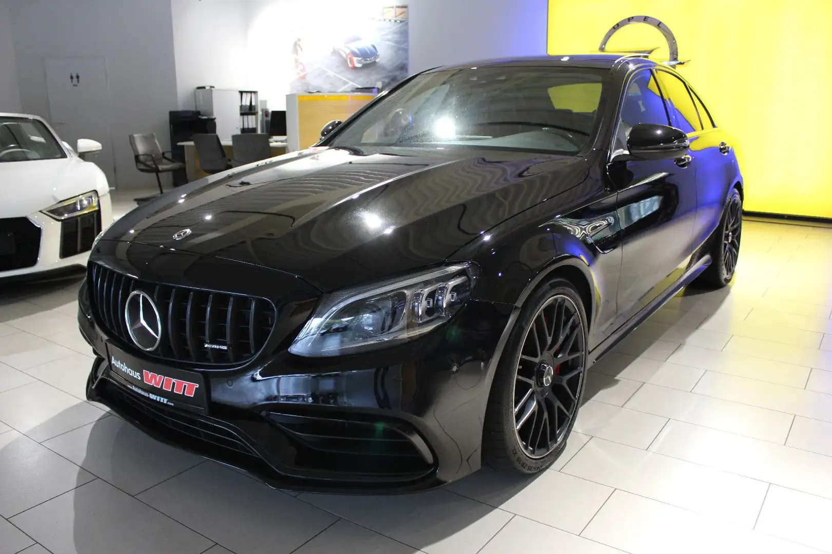 Mercedes-Benz C 63 AMG Lim.*Ambiente Bel.*Glasdach* Negro - 2