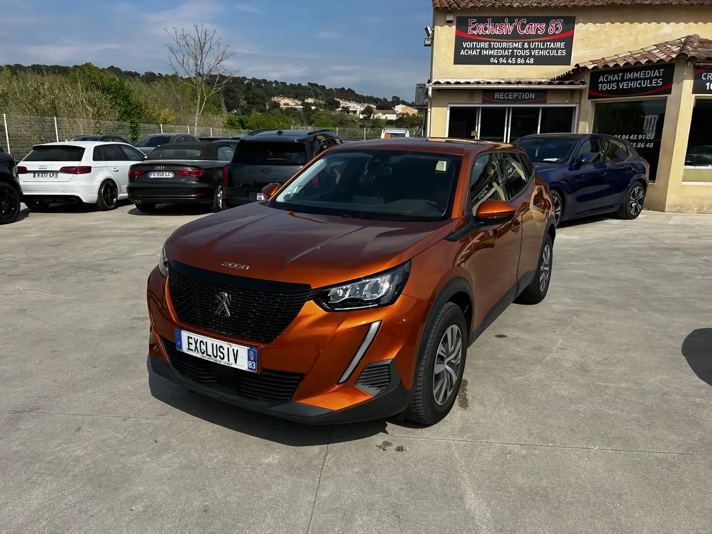 Peugeot e-2008 1.2 PURETECH 100CH S\u0026S ALLURE - 1