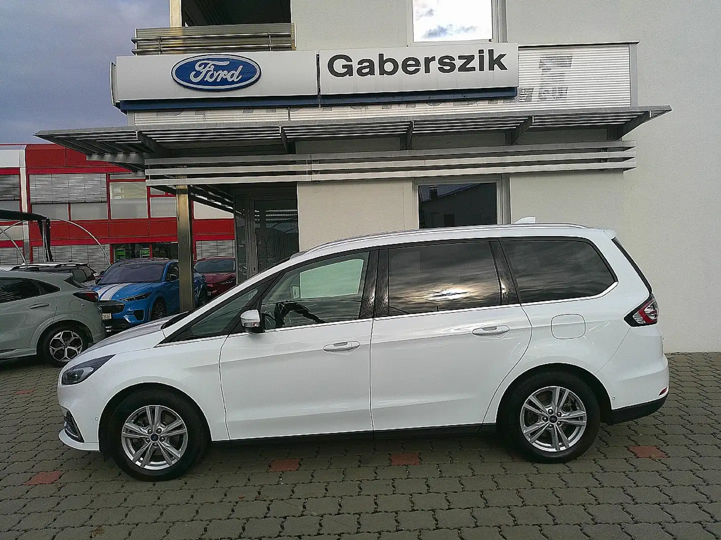 Ford Galaxy 2,5 Duratec Hybrid Titanium Aut. Weiß - 2