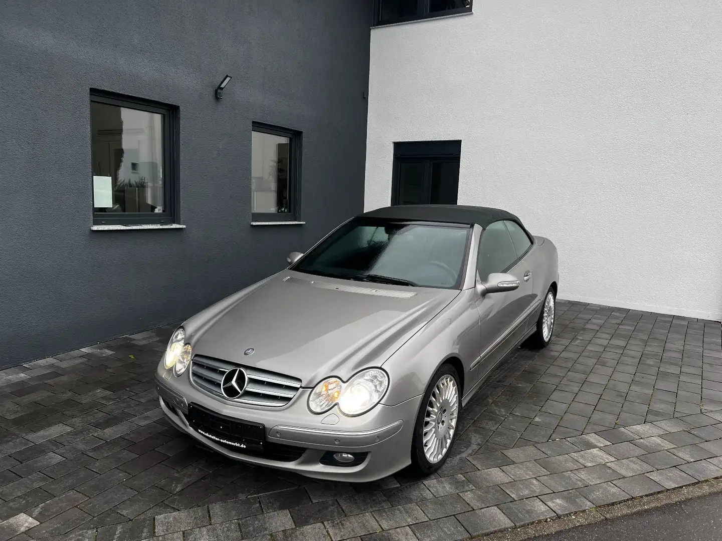 Mercedes-Benz CLK 320 CDI Cabrio Silber - 1