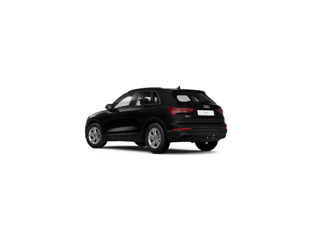 Audi Q3 view 5
