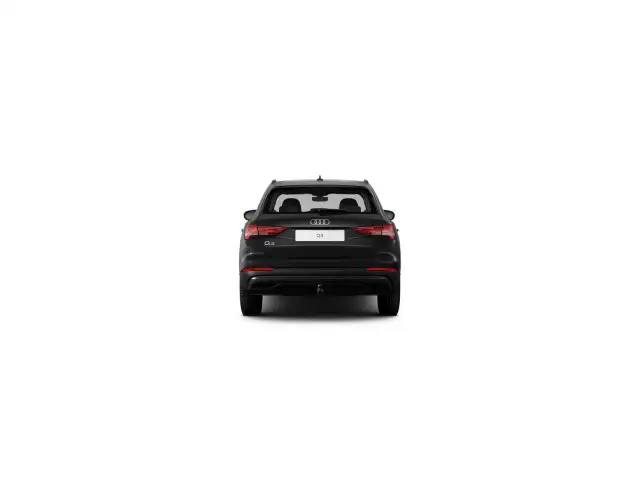 Audi Q3 view 4