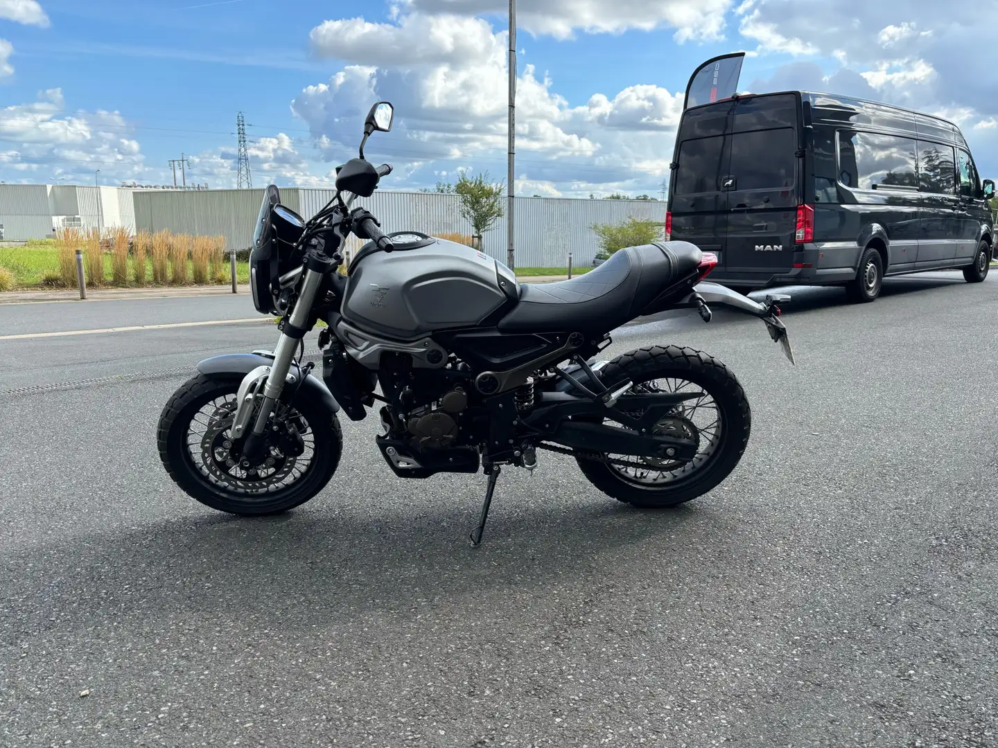 Voge 300AC - 2