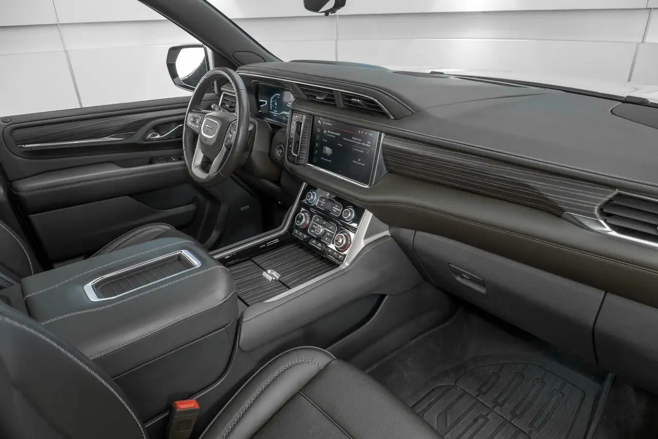 GMC Yukon снимка GMC Yukon