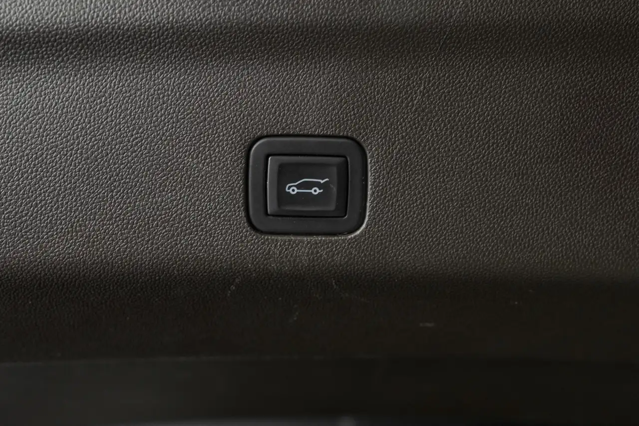 GMC Yukon снимка GMC Yukon