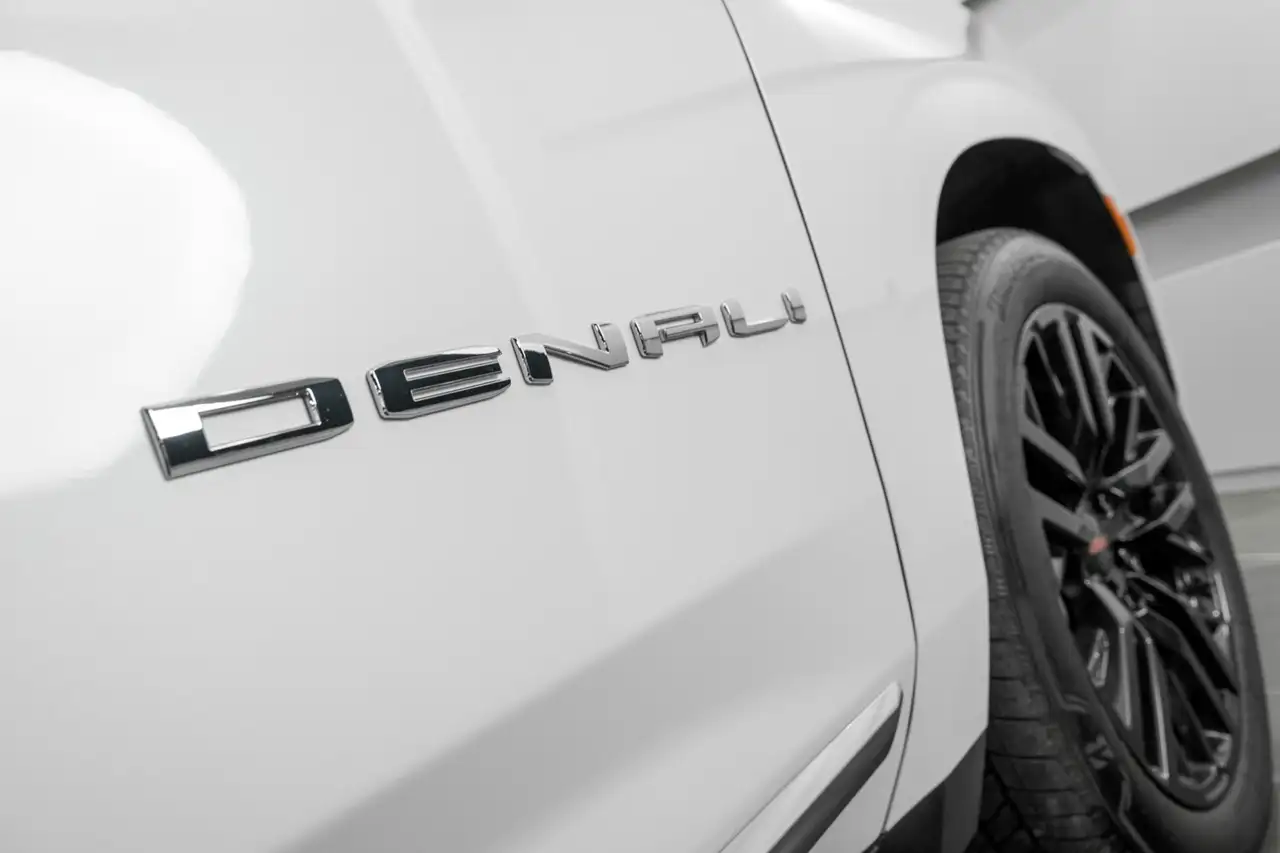 GMC Yukon снимка GMC Yukon
