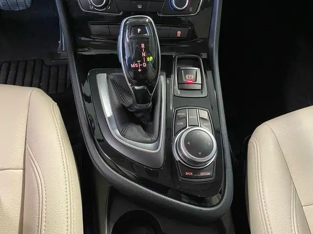 BMW 2 Series view 12