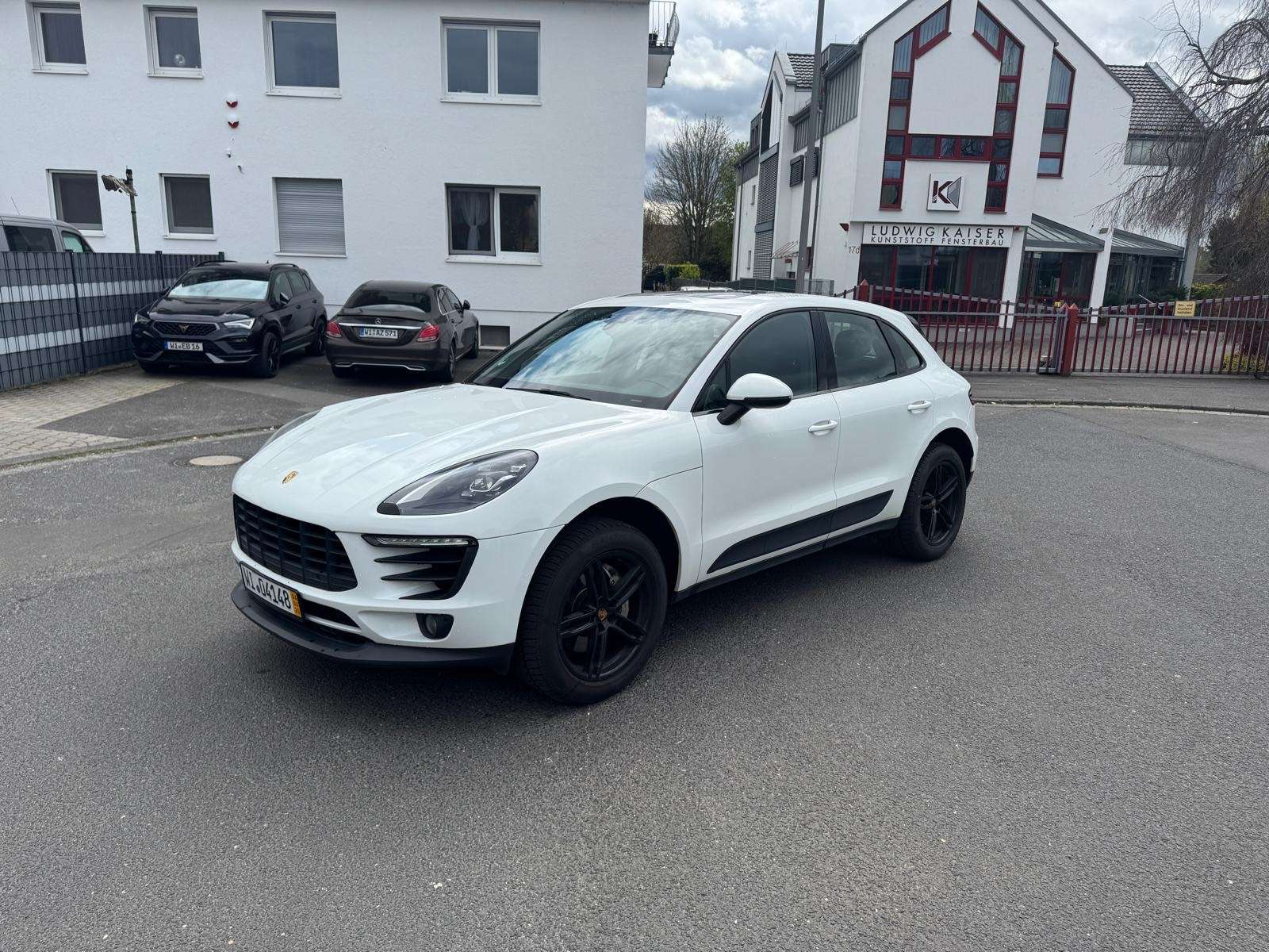 Second hand Porsche Macan 