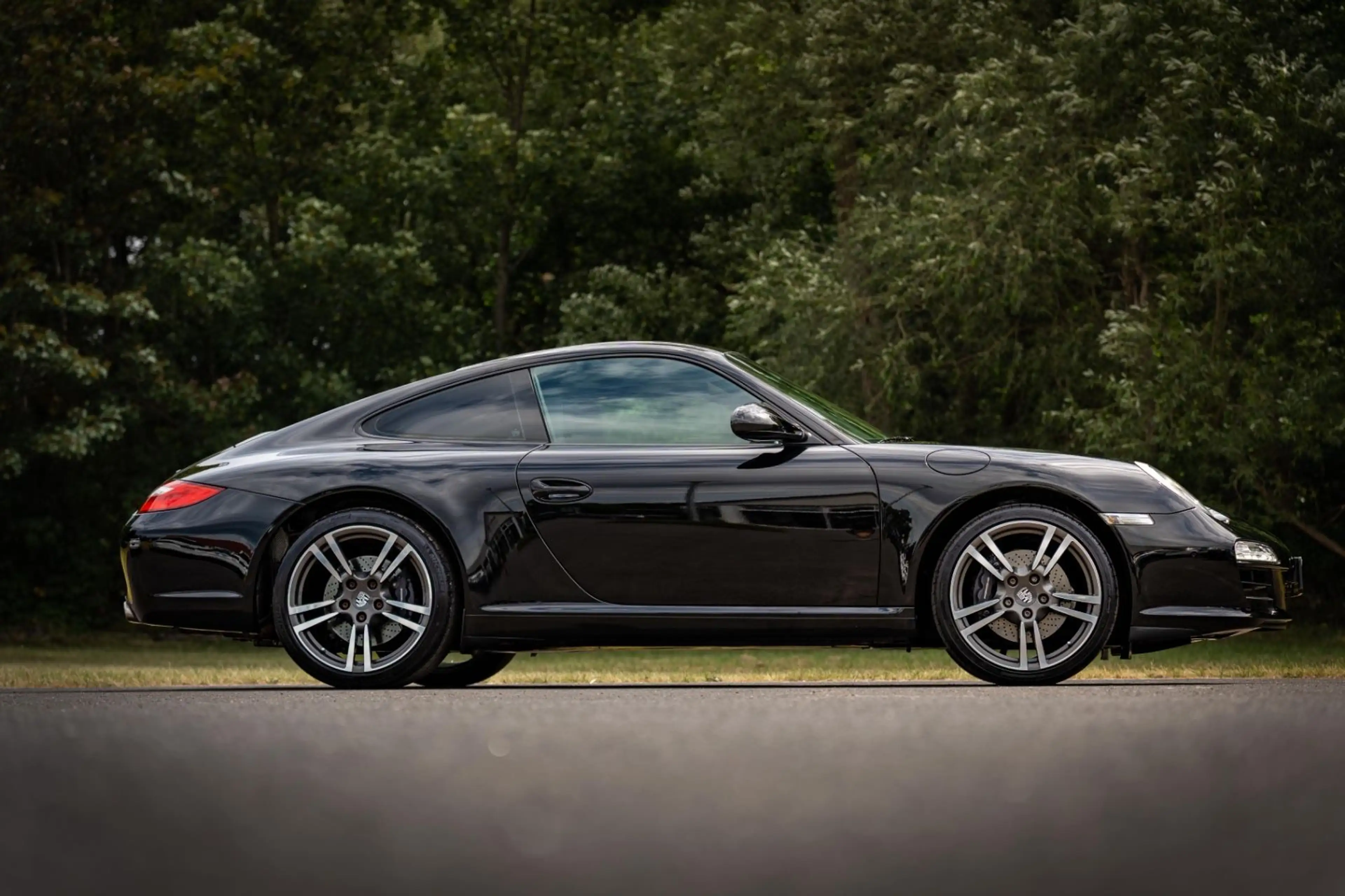 Porsche 911 Carrera Black Edition Coupe — photo 4
