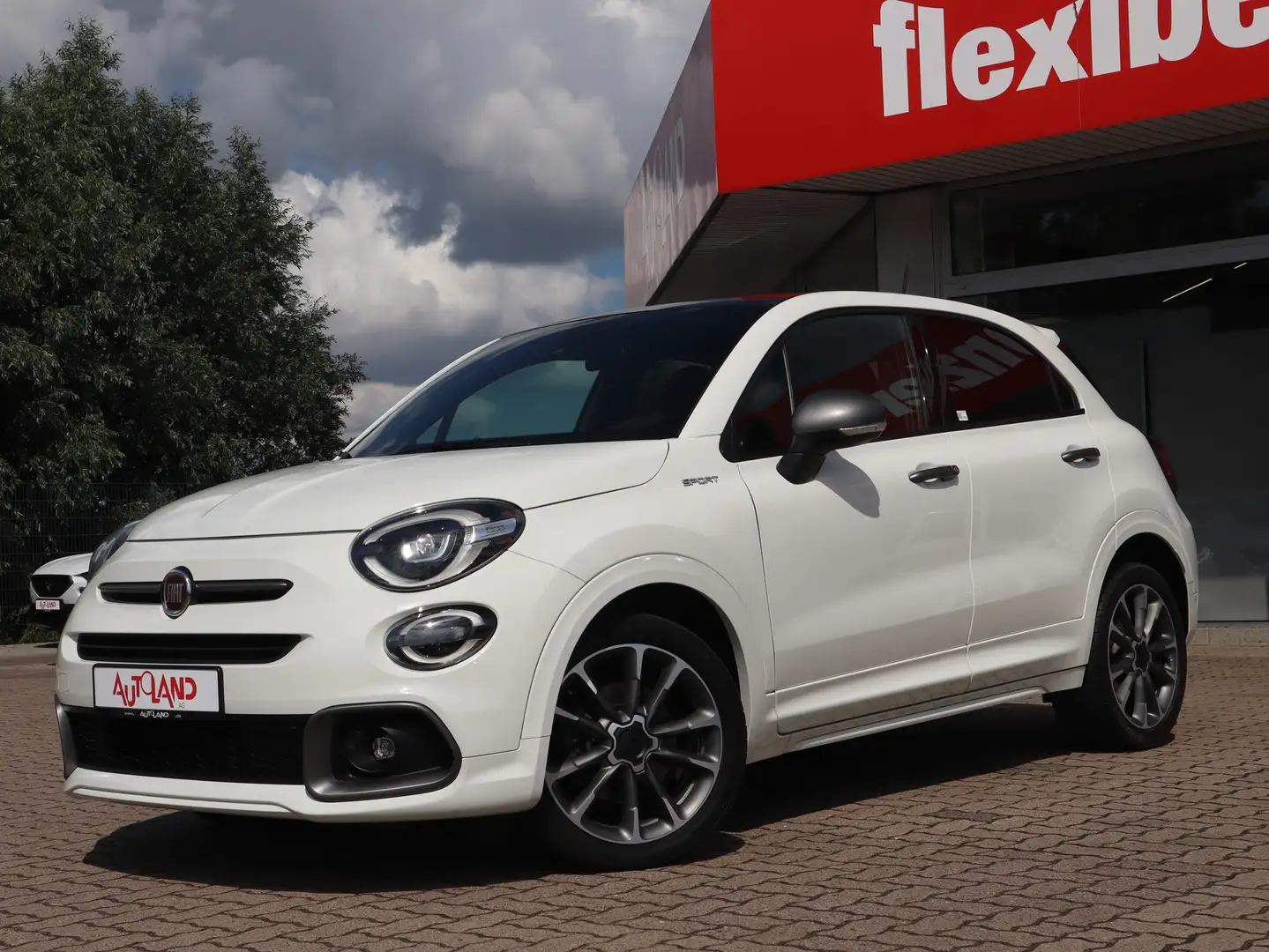 Fiat 500X 1.3 Sport LED Navi Panorama Sitzheizung DAB Weiß - 2