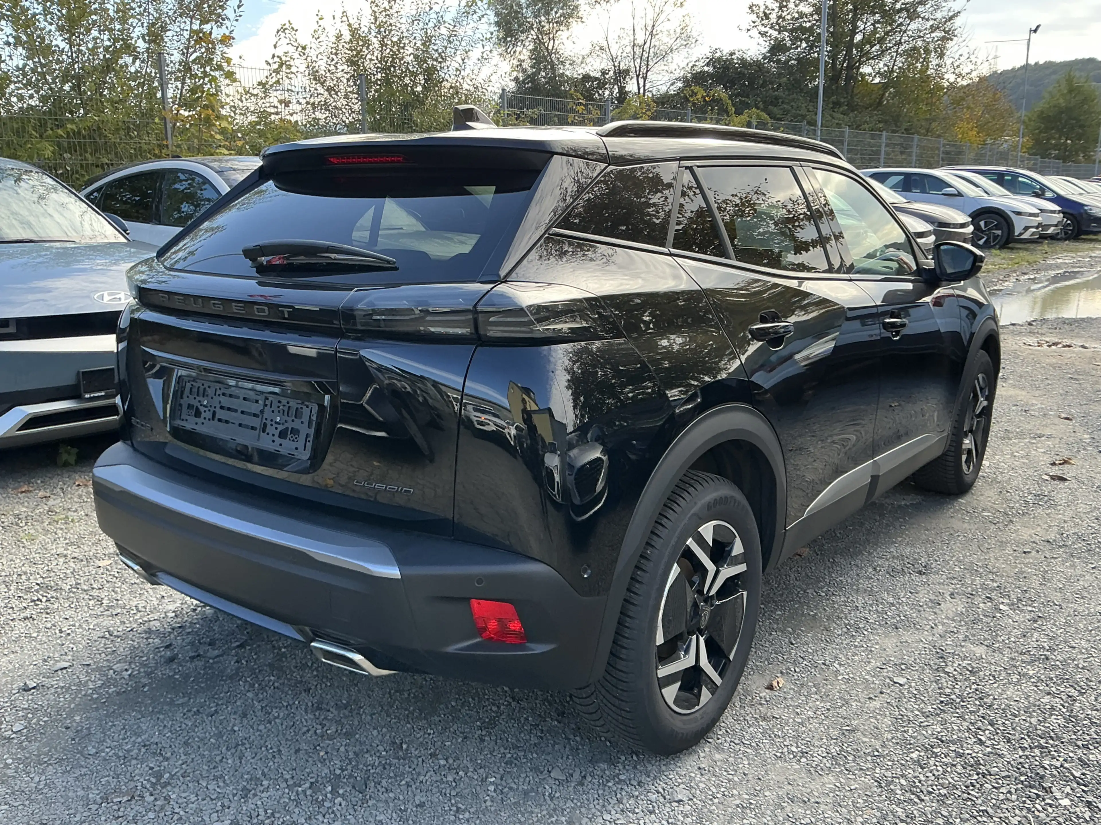 Peugeot 2008 Mild-Hybrid GT Teil-Leder 360Cam ACC LED — photo 2