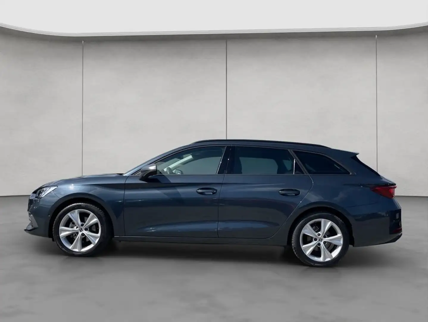 SEAT Leon Sportstourer 1,5eTSI FR Gris - 2