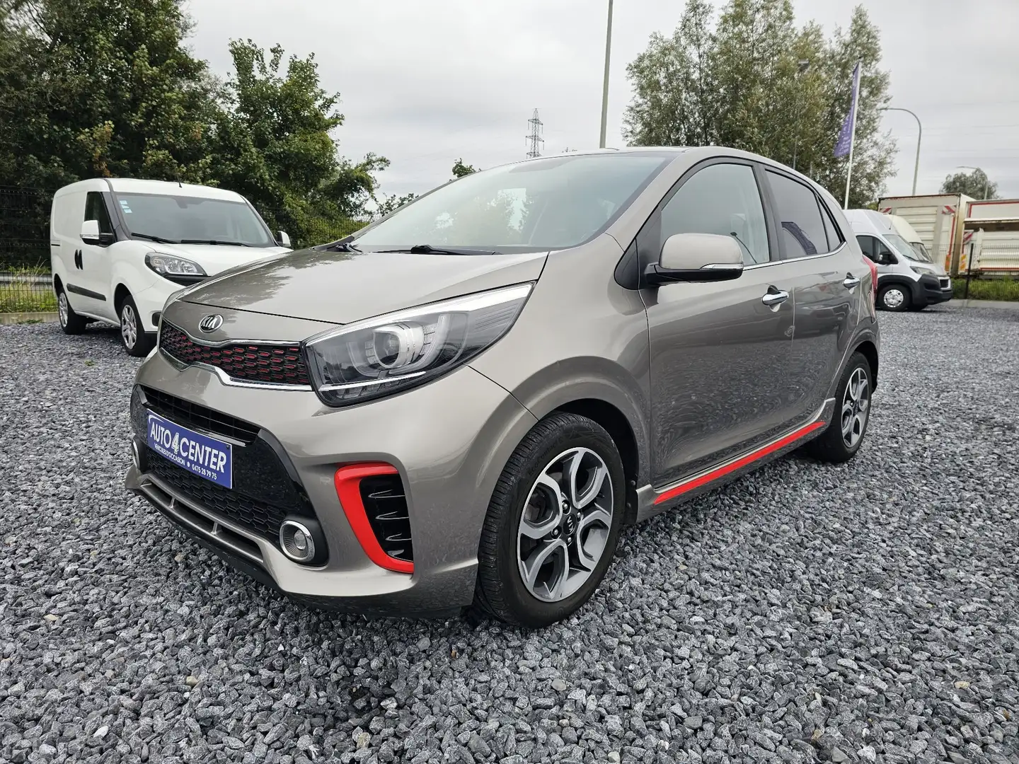 Kia Picanto 1.0i GT Line // GPS / CUIR / GARANTIE 1 AN // Grijs - 1