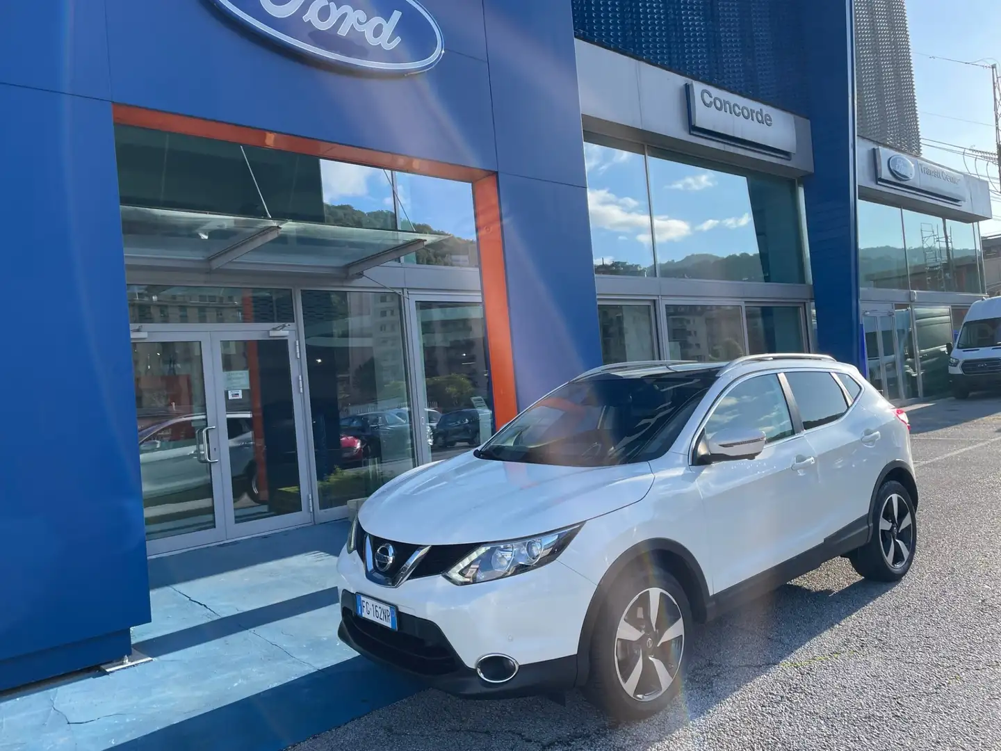 Nissan Qashqai 1.5 dCi N-Connecta Bianco - 1