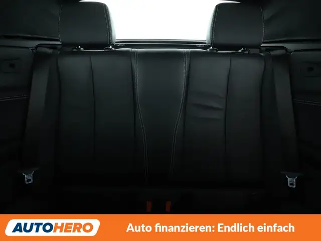 BMW 2 Series view 16