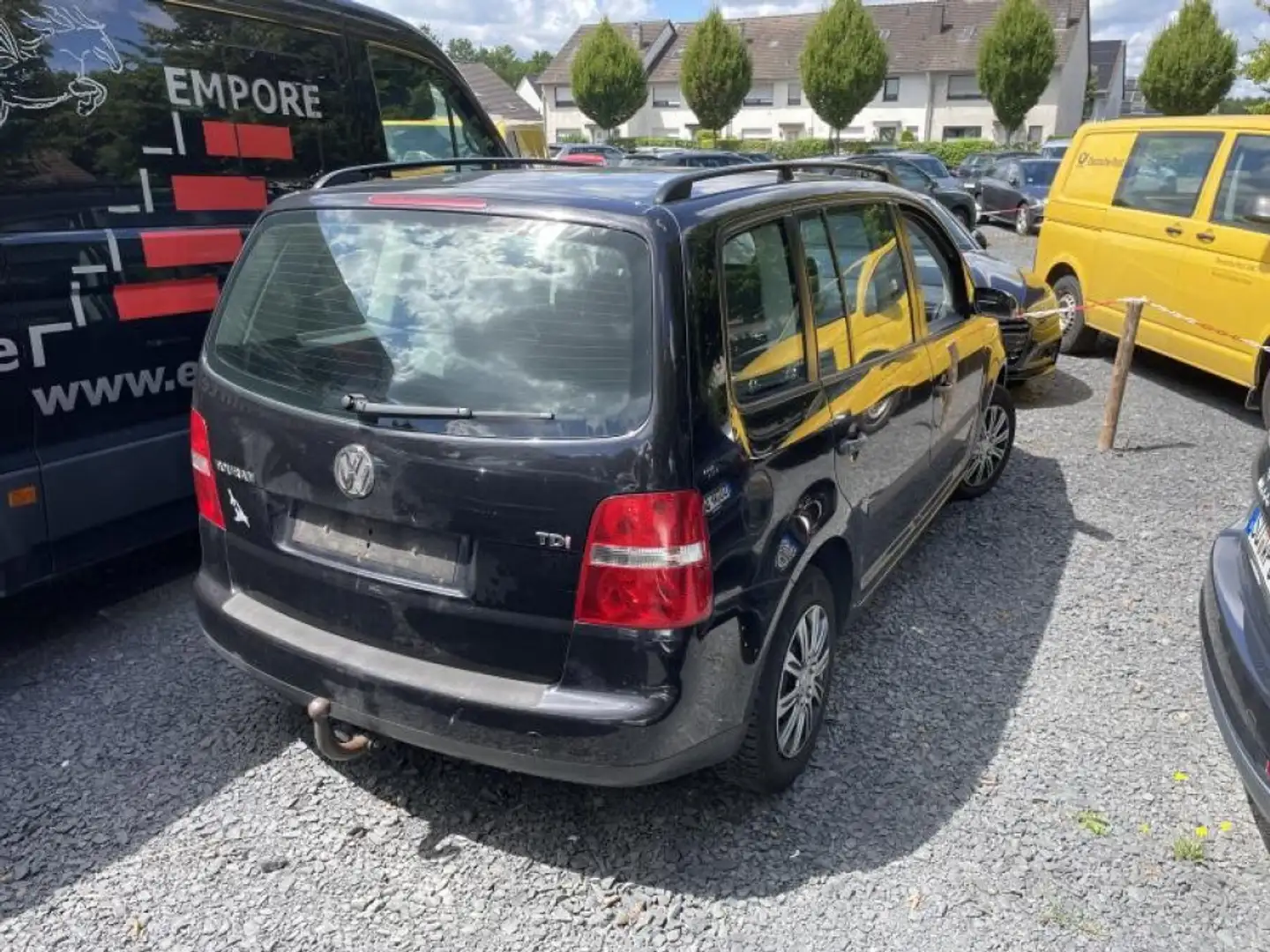 Volkswagen Touran 1.9 TDI AHK Tempomat Black - 2