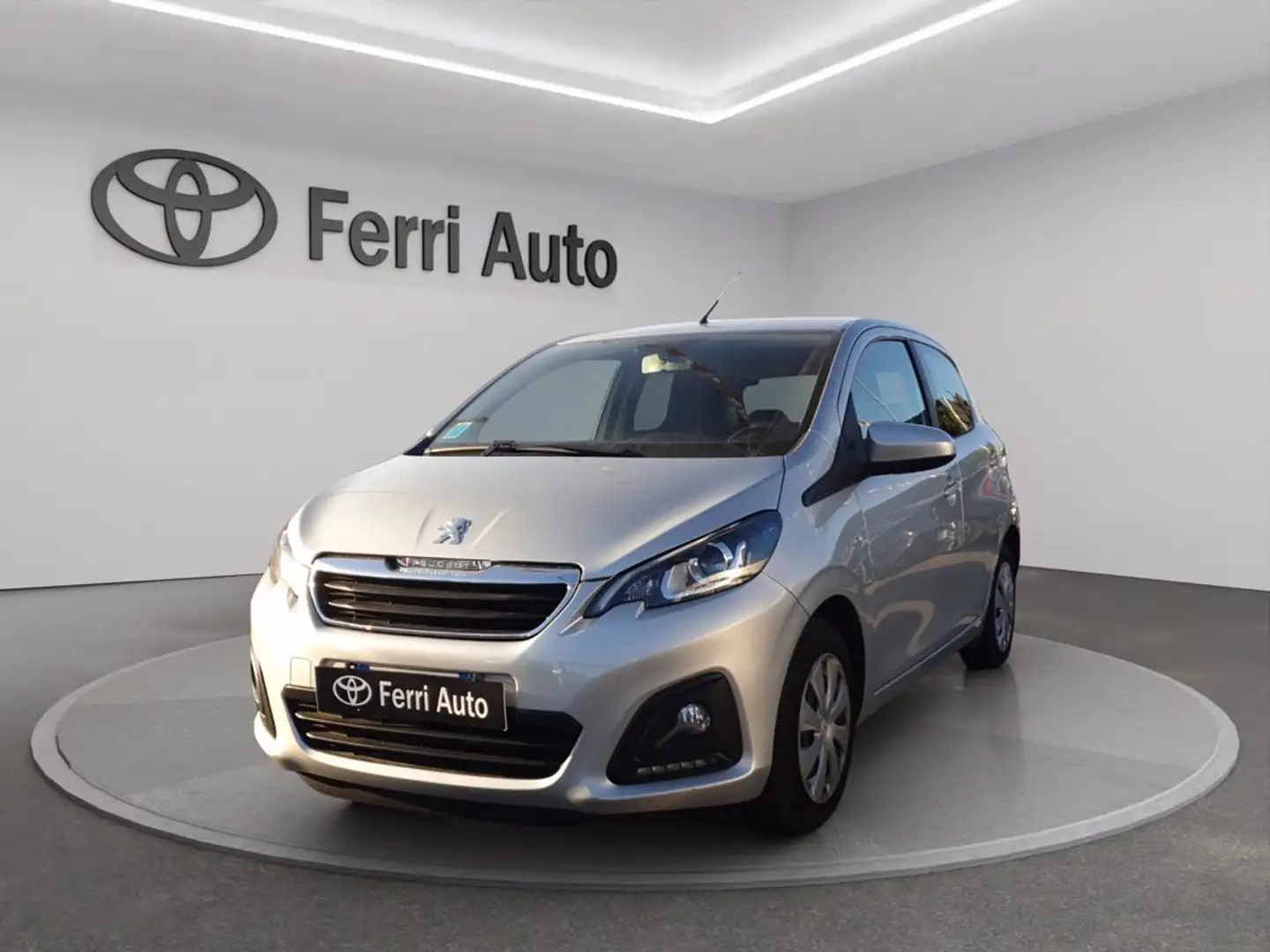 Peugeot 108 5p 1.0 vti active Gris - 1